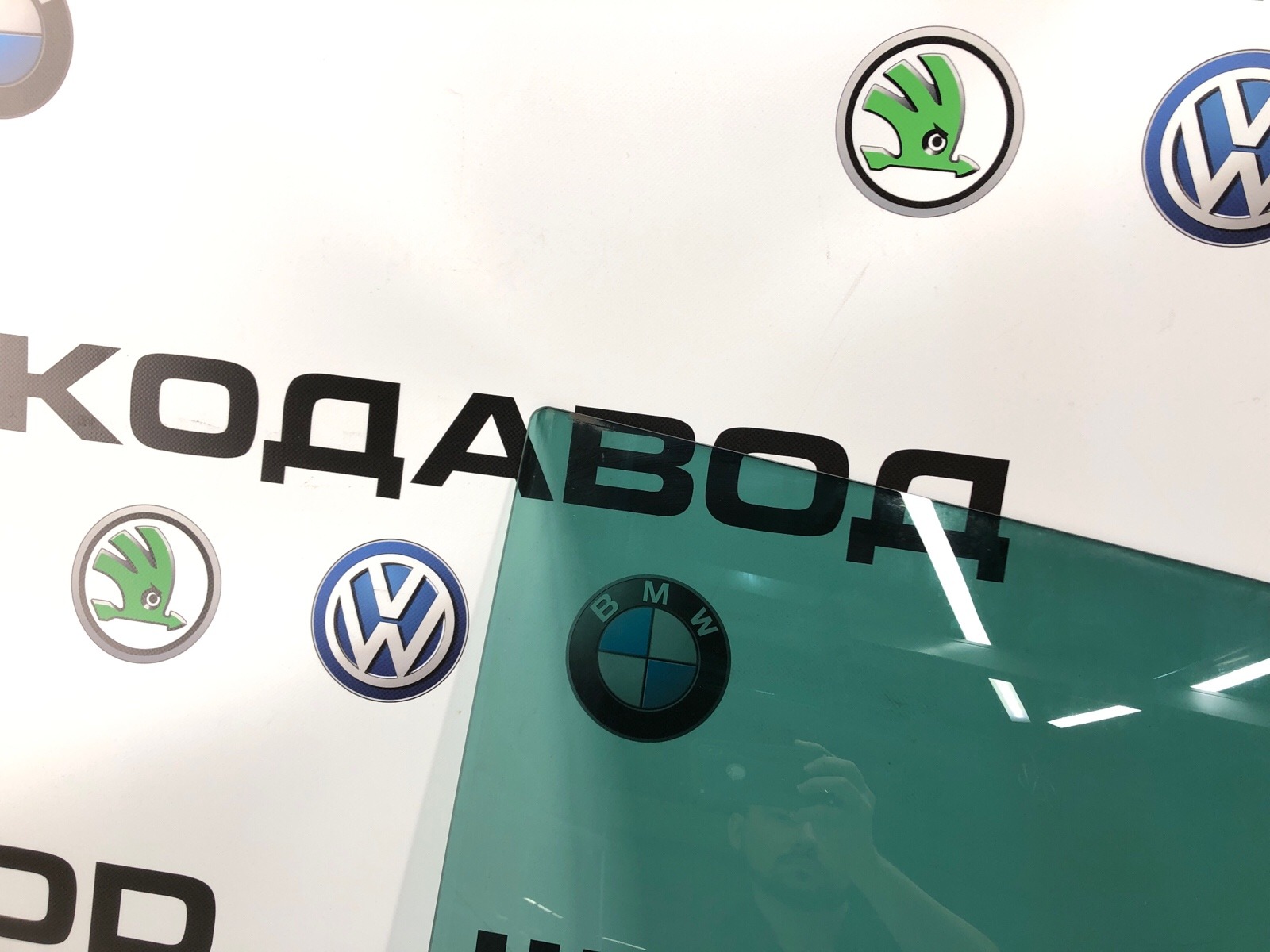 Стекло двери, 2000 рублей, Москва