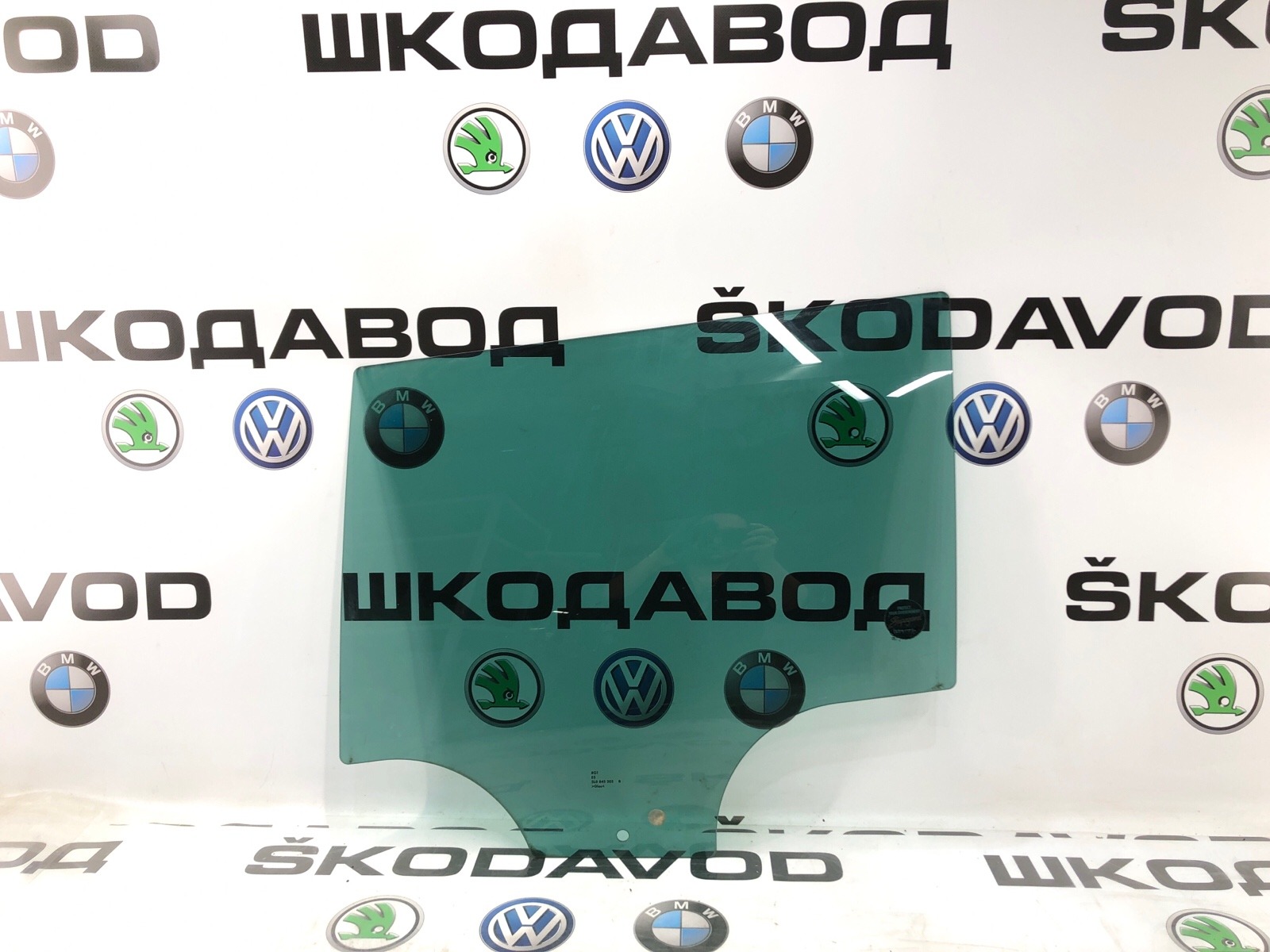 Стекло двери, 2000 рублей, Москва