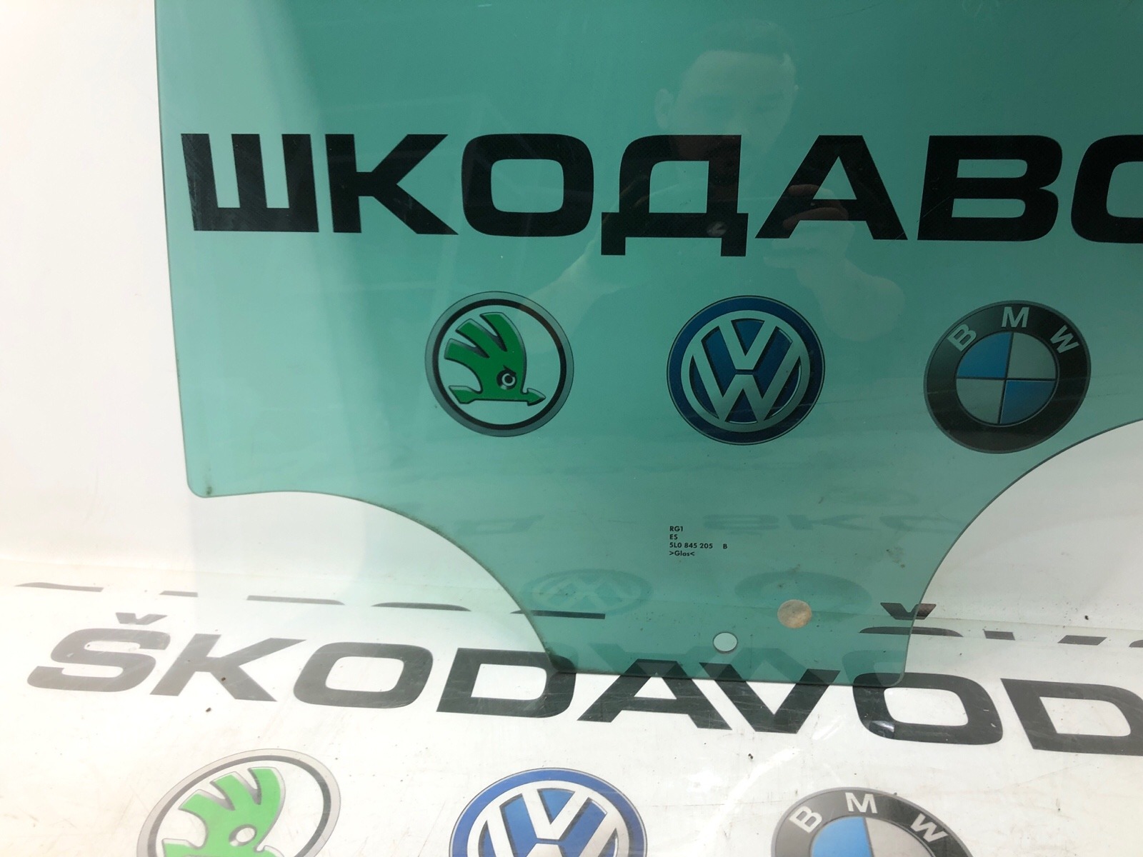 Стекло двери, 2000 рублей, Москва