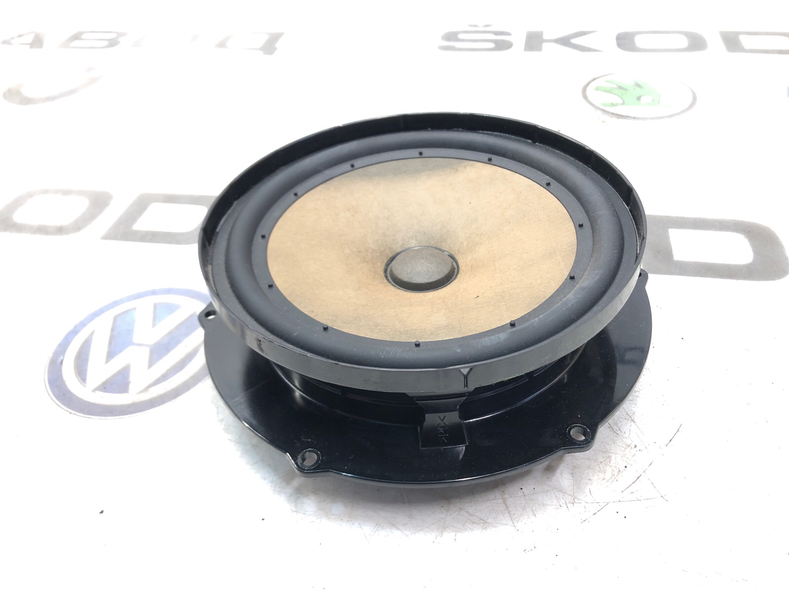 Динамик, 2000 рублей, Москва