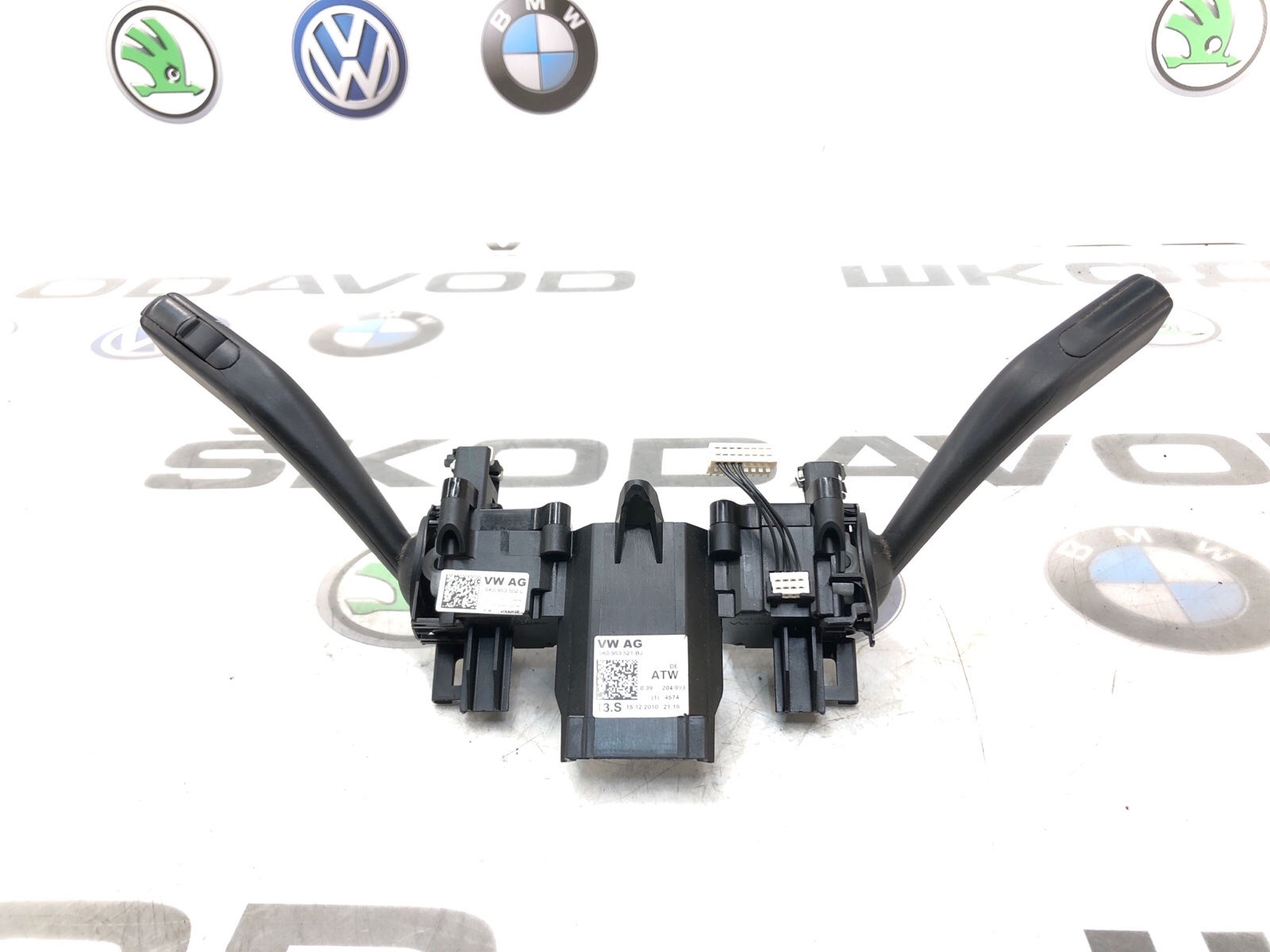 Подрулевой переключатель, 2000 рублей, Москва