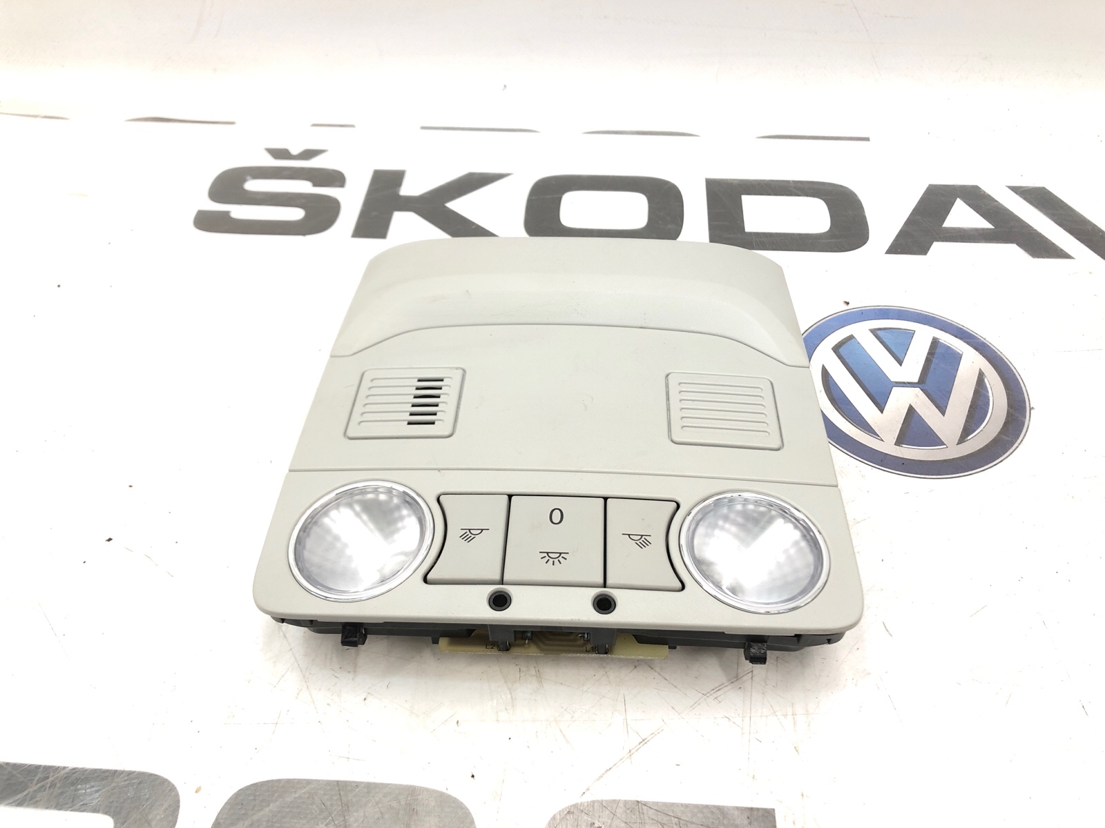 Плафон освещения салона, 3000 рублей, Москва