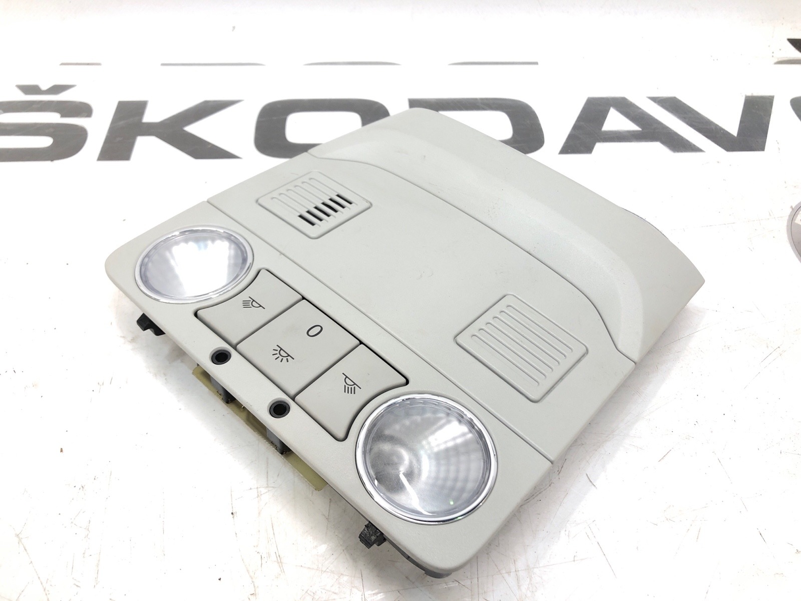 Плафон освещения салона, 3000 рублей, Москва