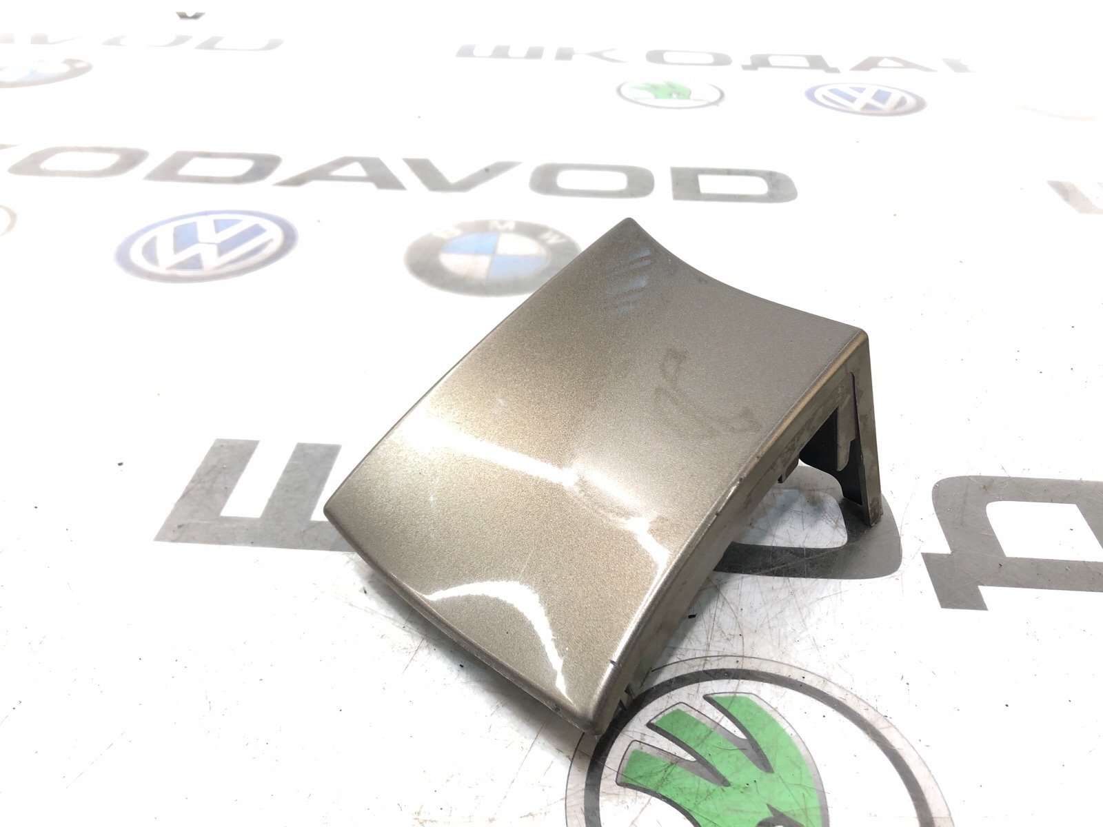 Планка под фонарь, 1000 рублей, Москва