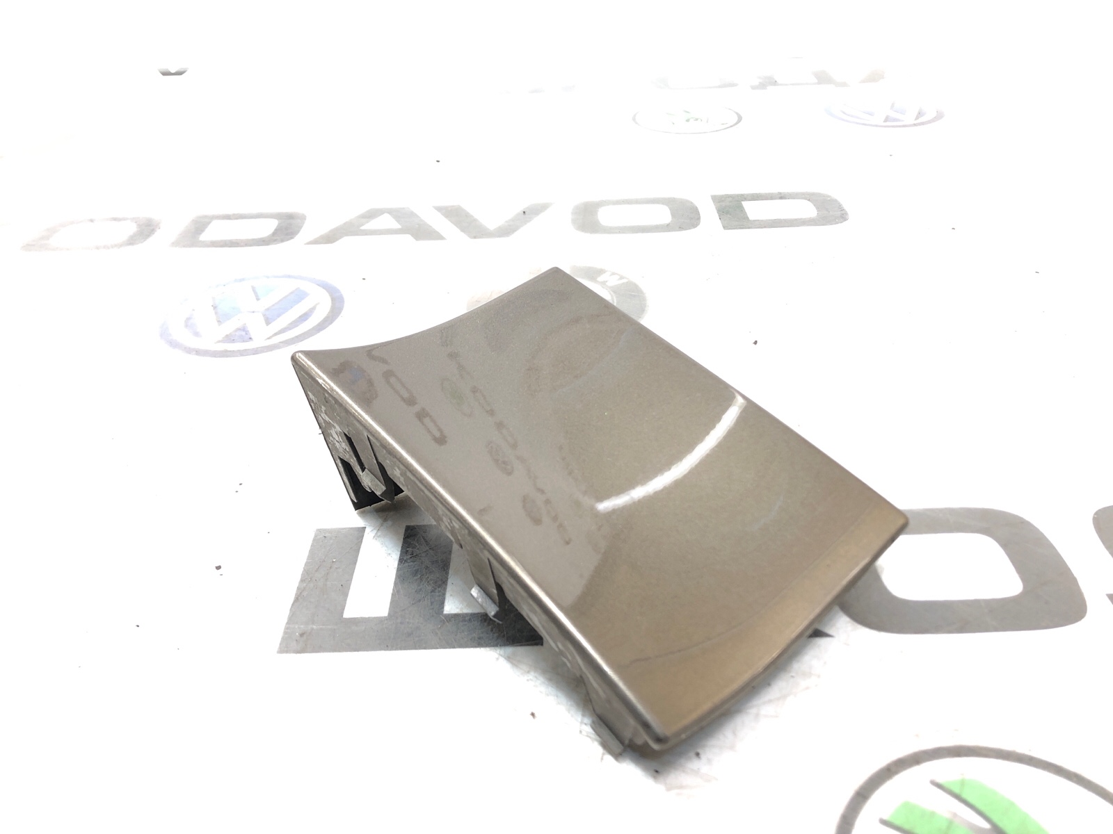 Планка под фонарь, 1000 рублей, Москва