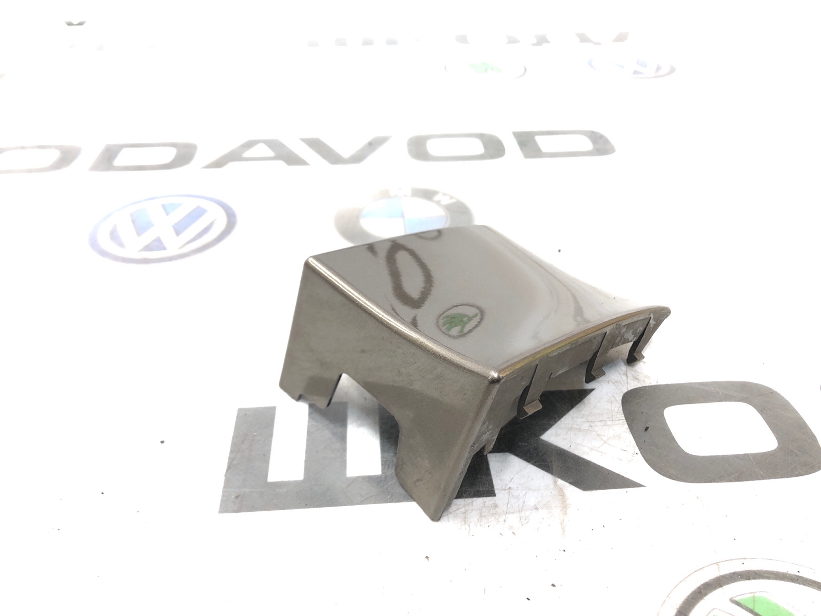 Планка под фонарь, 1000 рублей, Москва