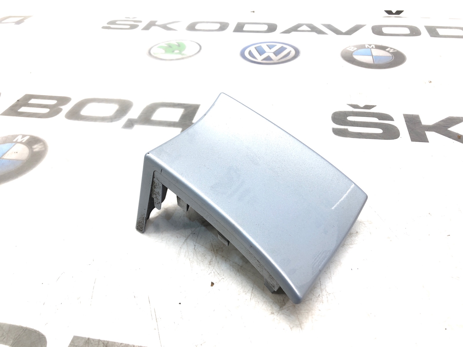 Планка под фонарь, 1000 рублей, Москва