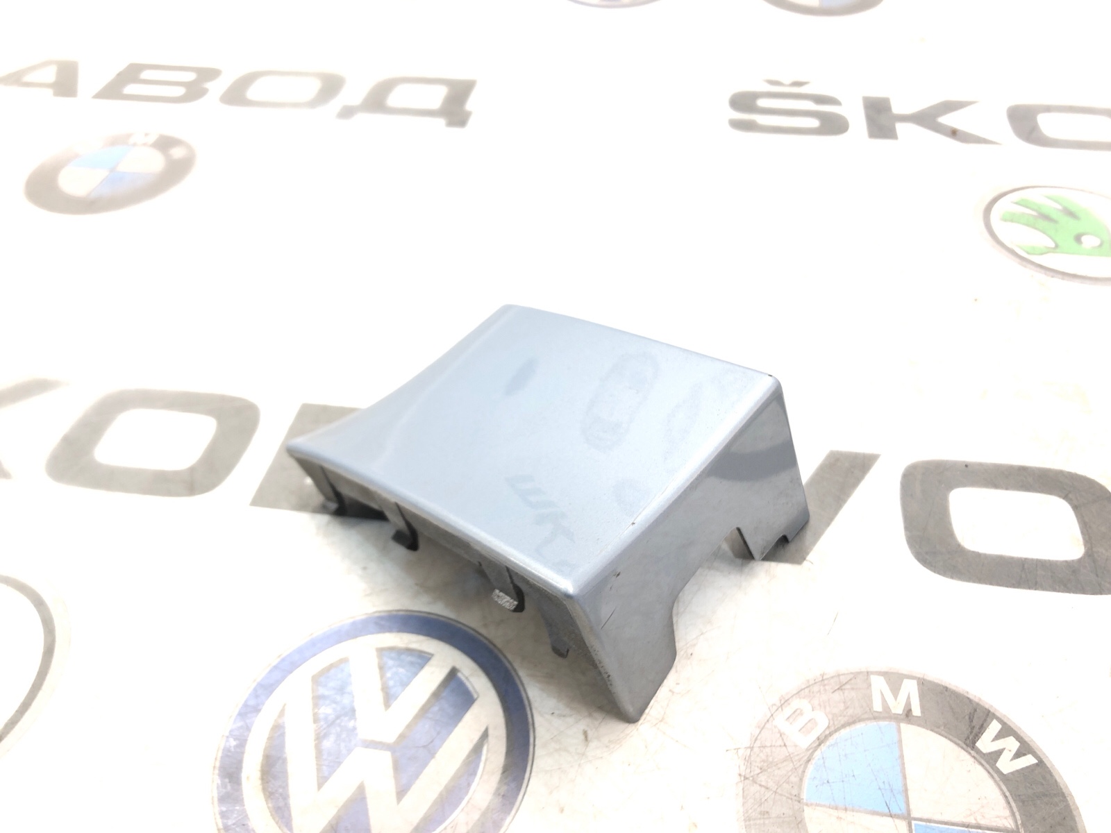 Планка под фонарь, 1000 рублей, Москва