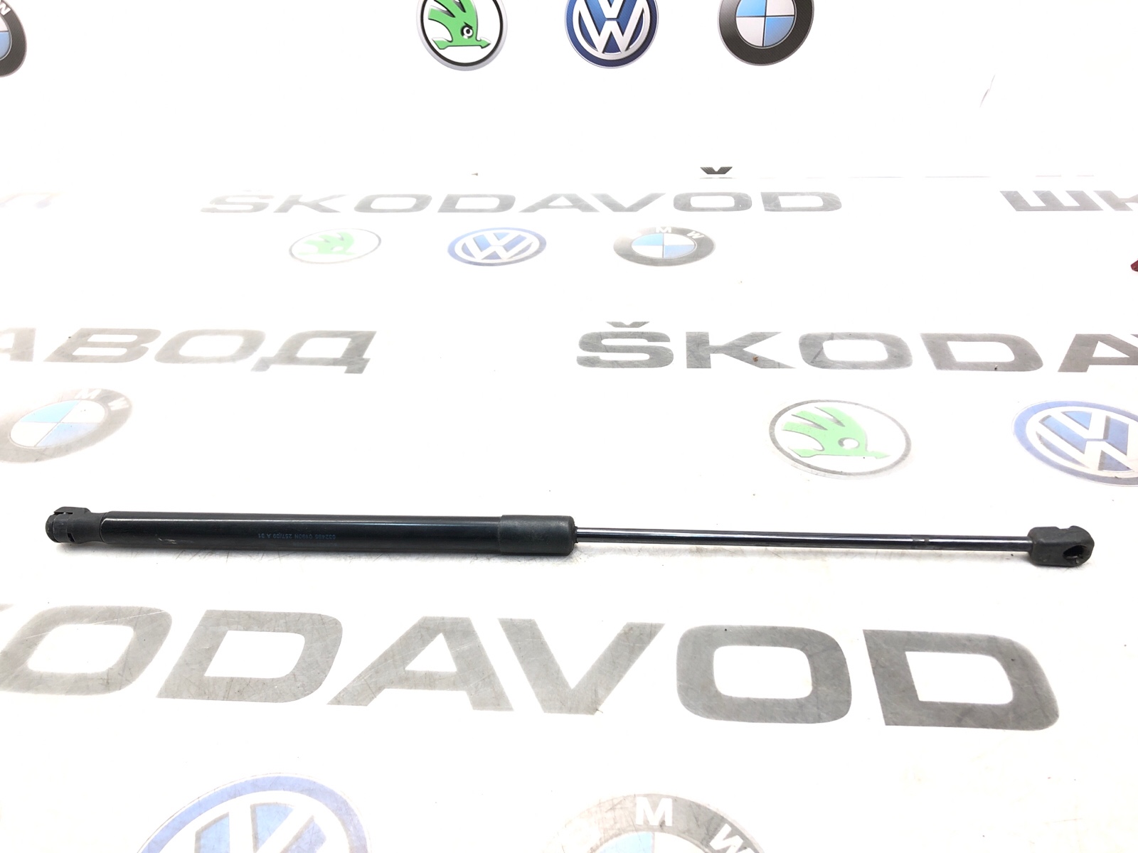 Амортизатор крышки багажника, 500 рублей, Москва