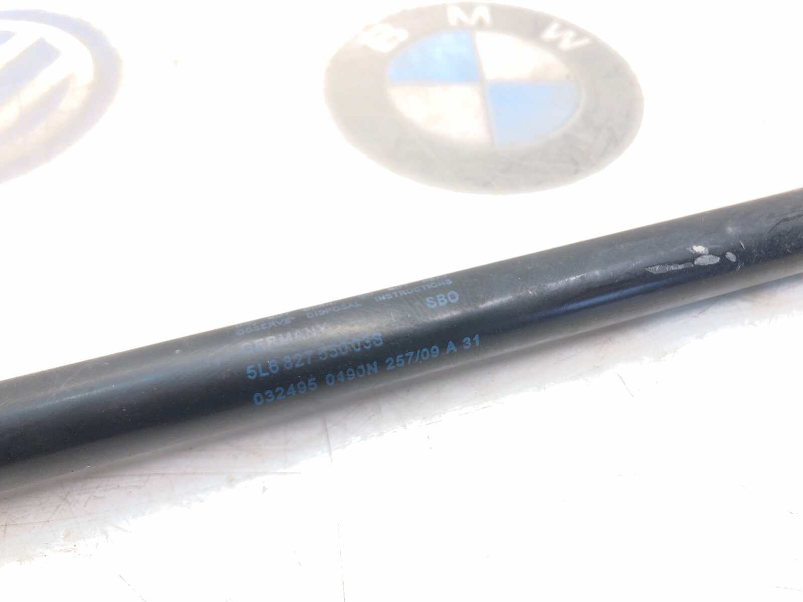 Амортизатор крышки багажника, 500 рублей, Москва