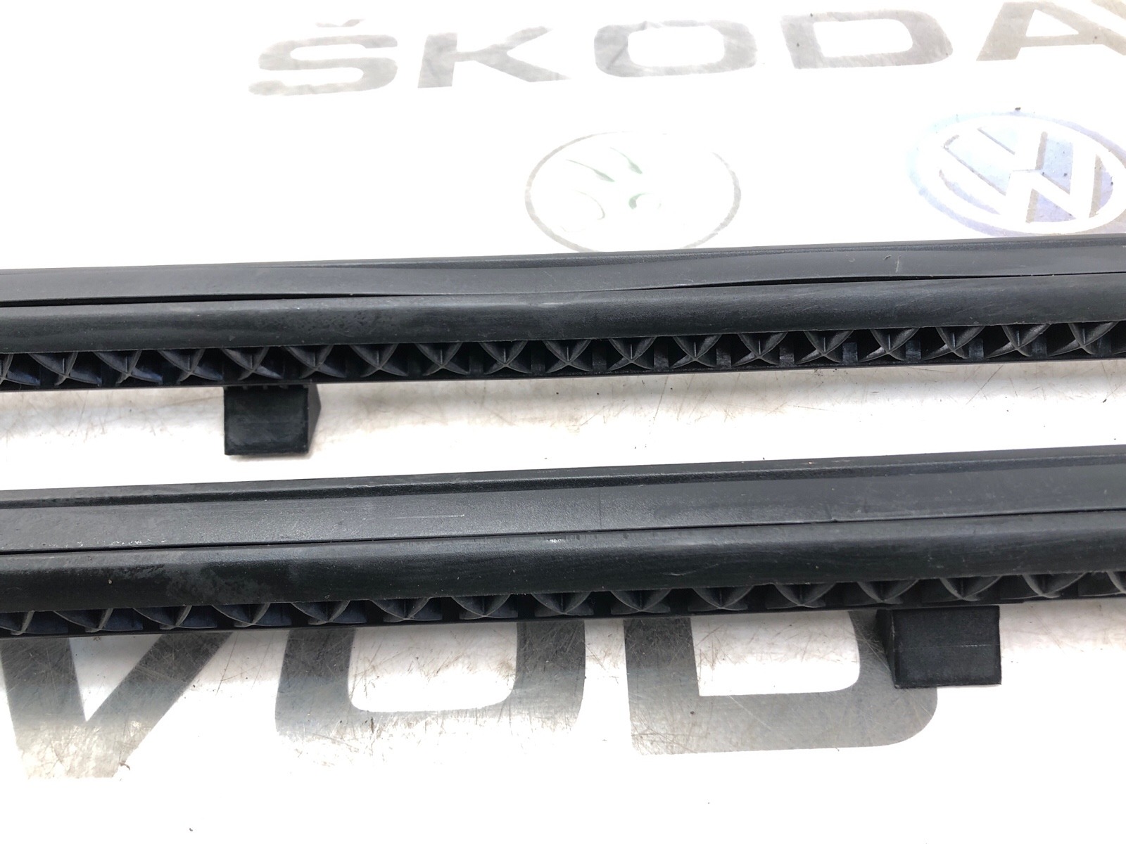 Направляющая полки багажника, 1500 рублей, Москва