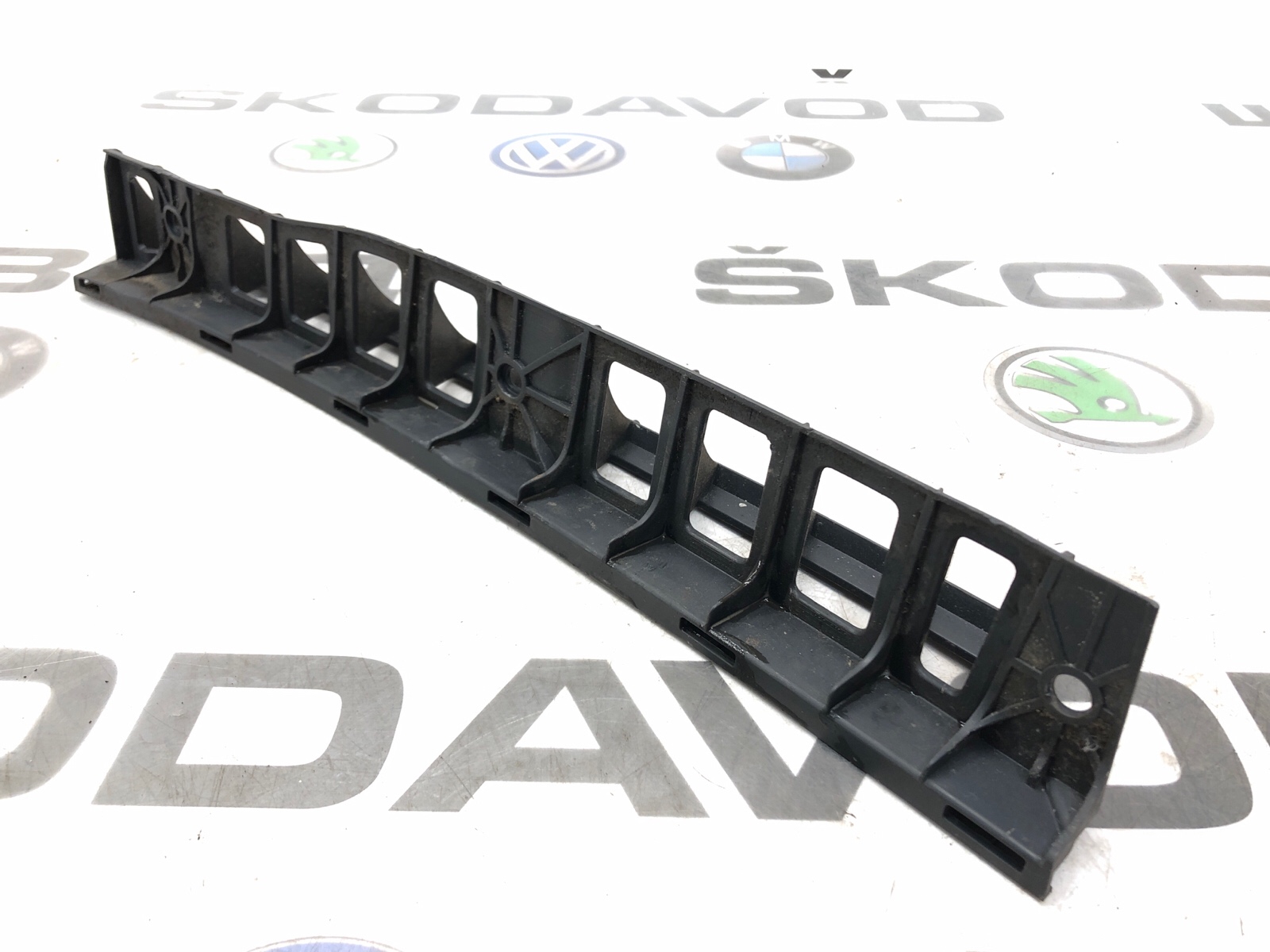 Направляющая бампера, 750 рублей, Москва