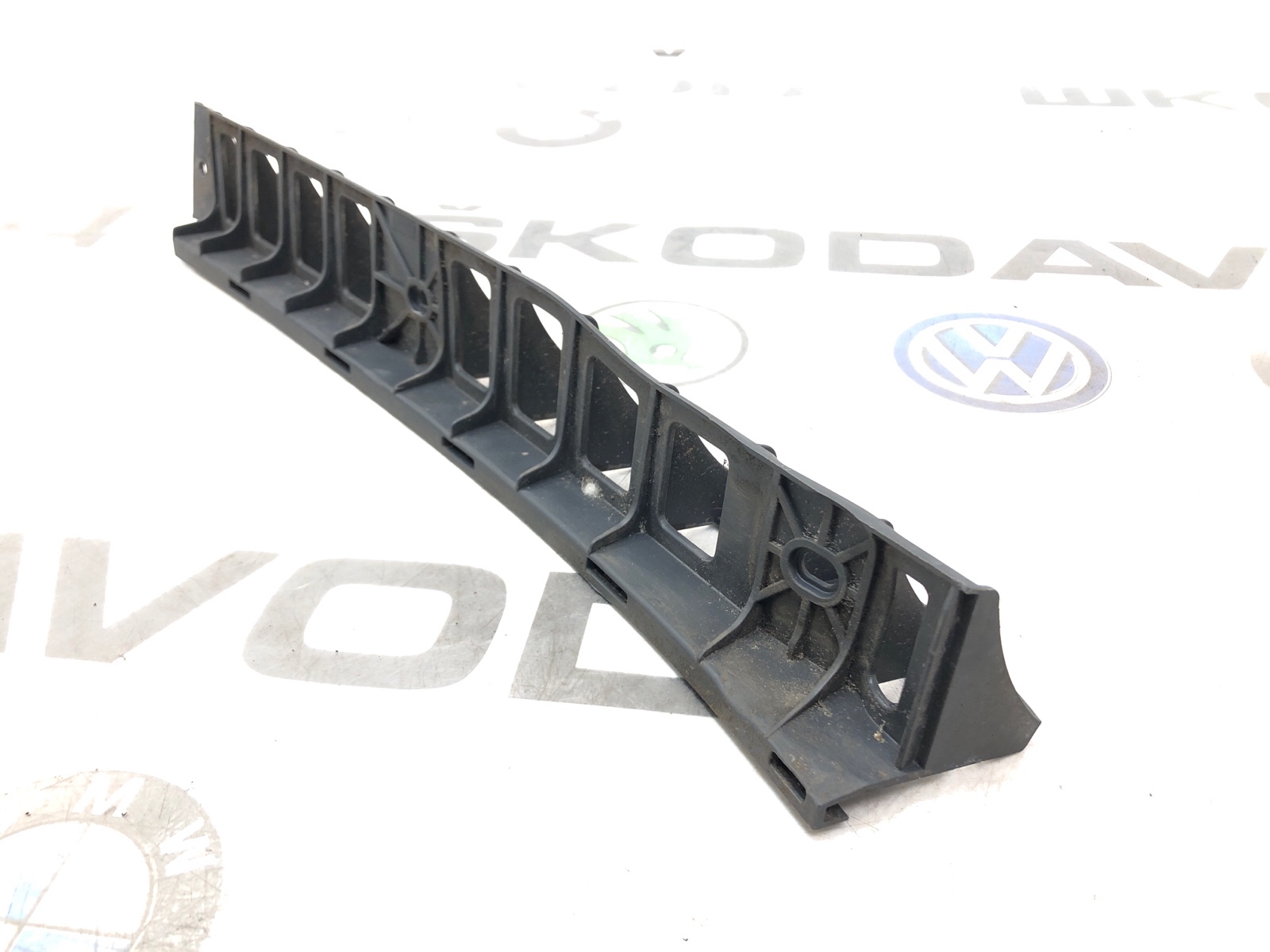 Направляющая бампера, 750 рублей, Москва