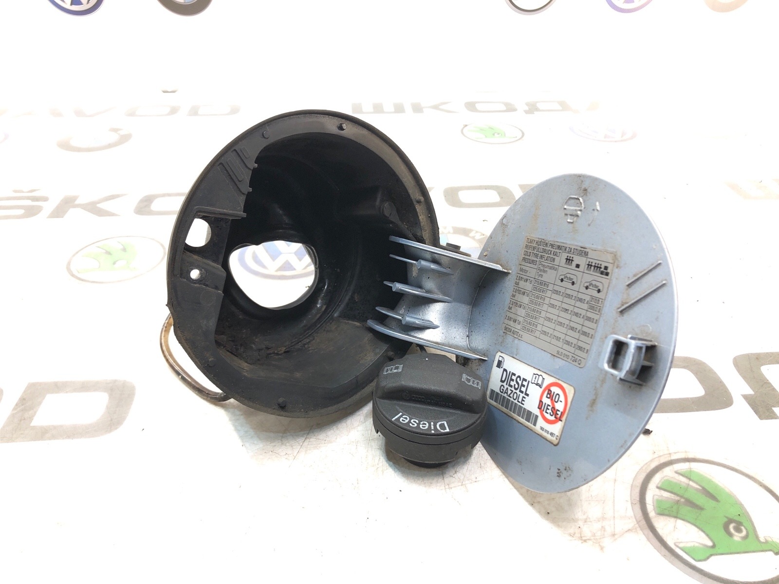 лючок бензобака, 2000 рублей, Москва