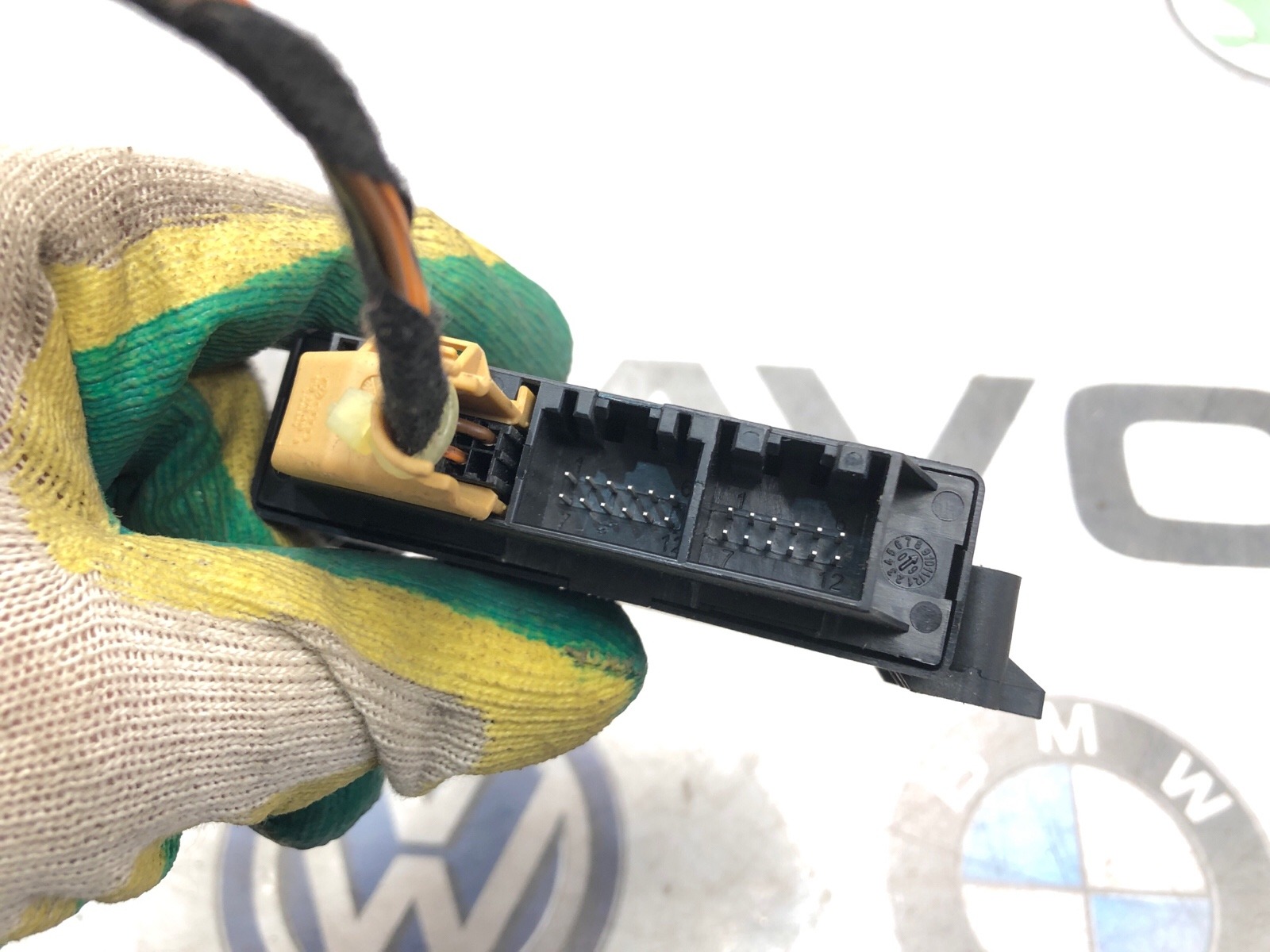 Блок парктроников, 2000 рублей, Москва