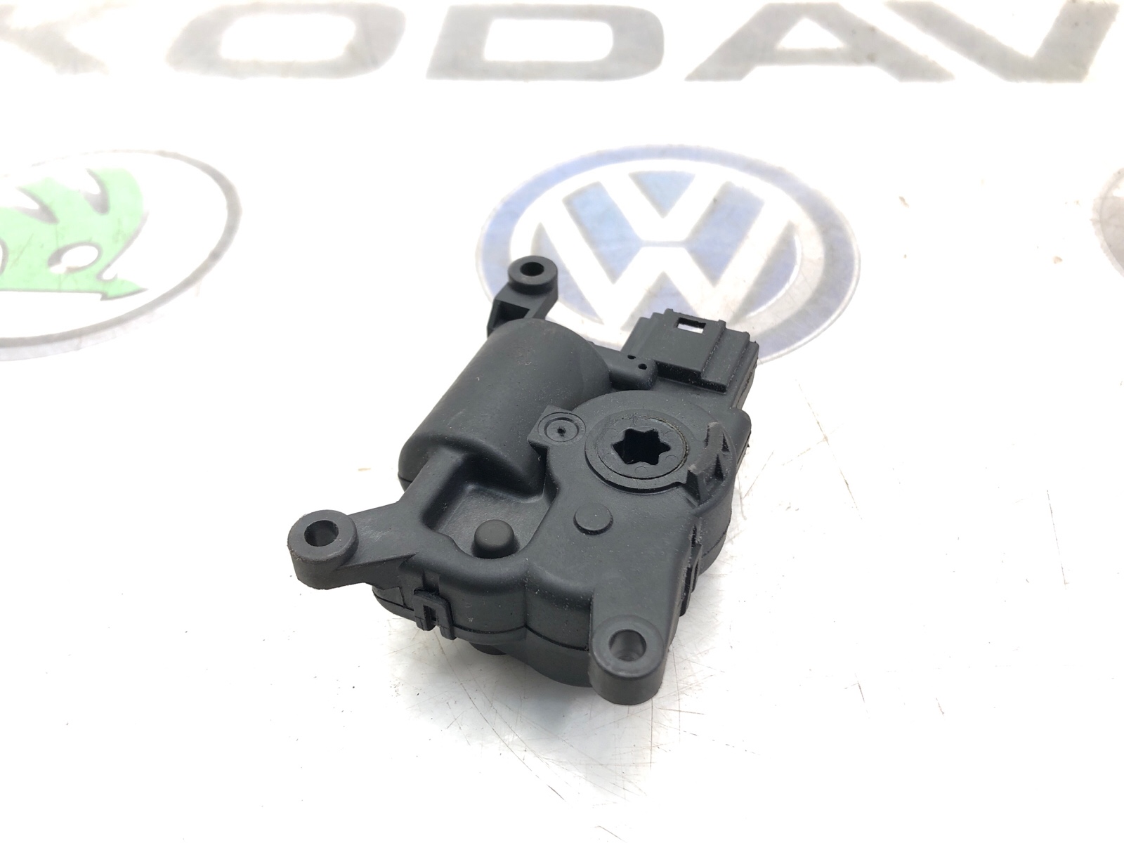 Сервопривод заслонки печки, 2000 рублей, Москва