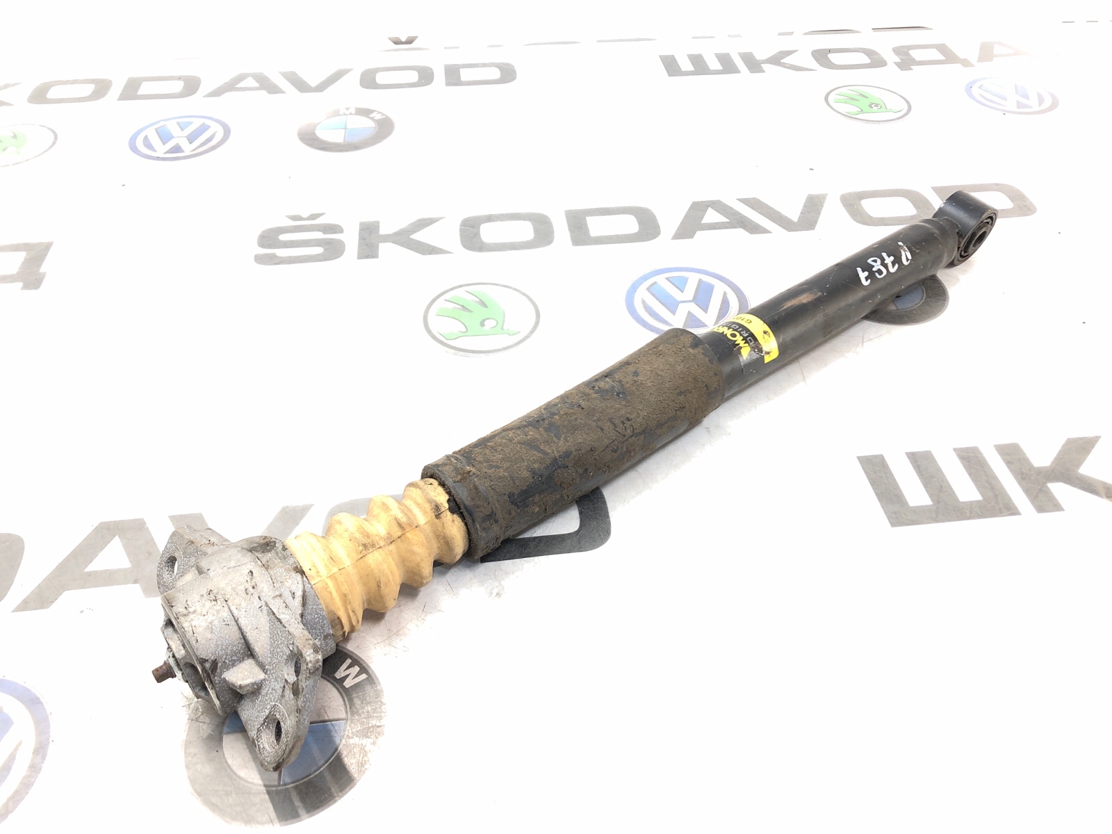 Амортизатор, 1500 рублей, Москва