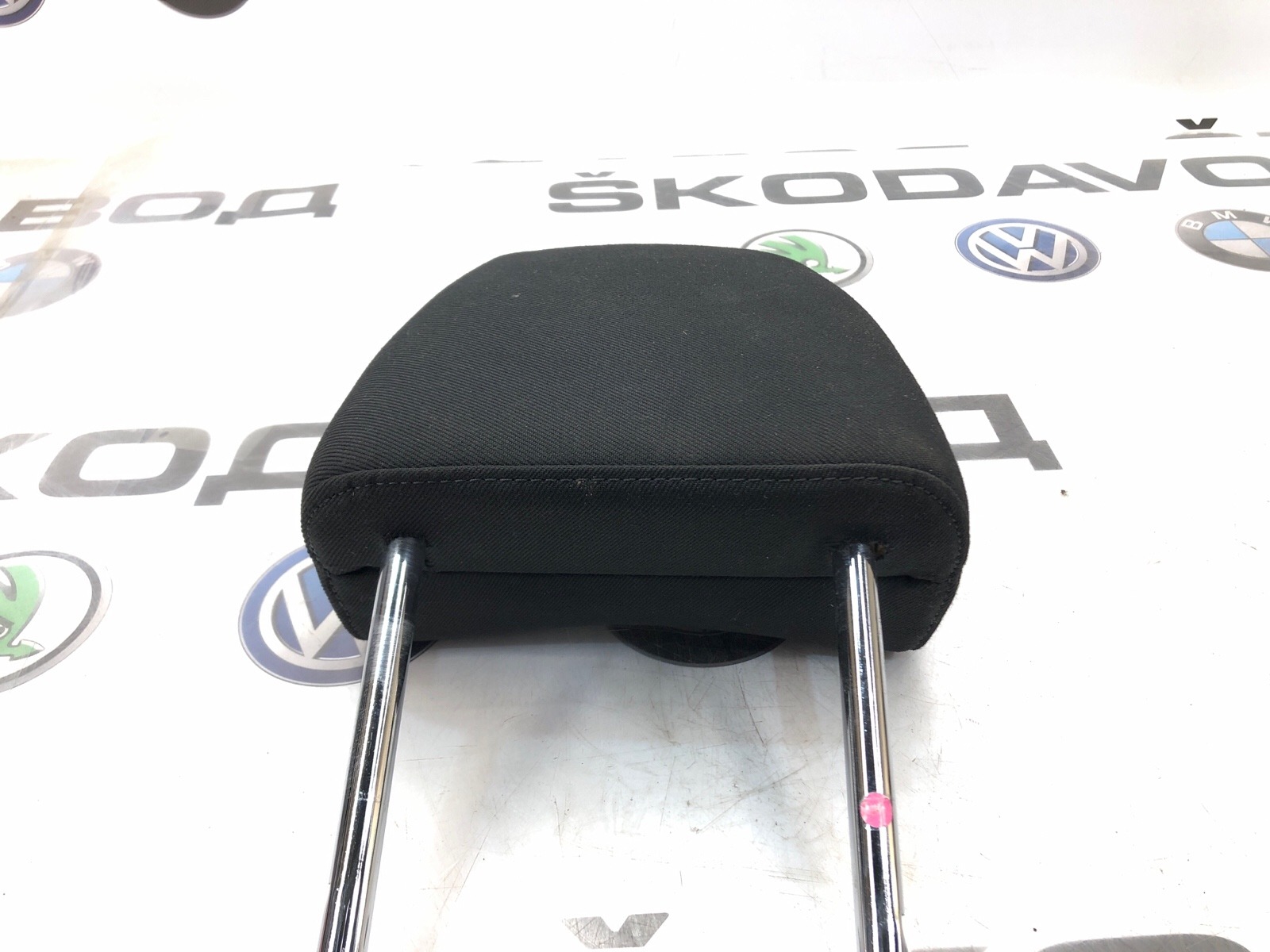 Подголовник, 2000 рублей, Москва