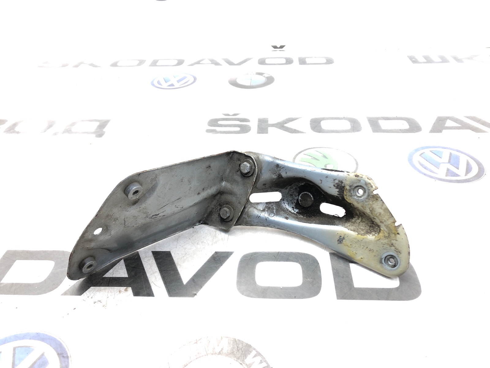 Кронштейн крыла, 2500 рублей, Москва