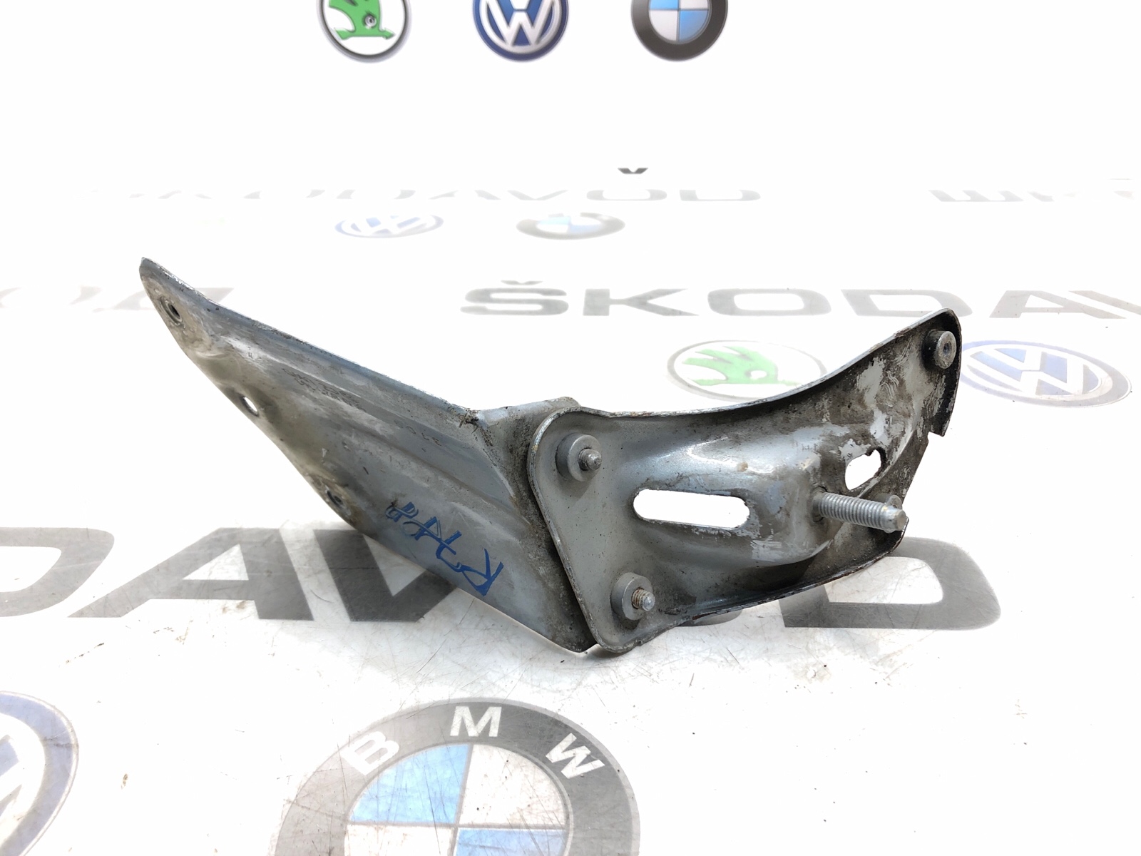 Кронштейн крыла, 2500 рублей, Москва