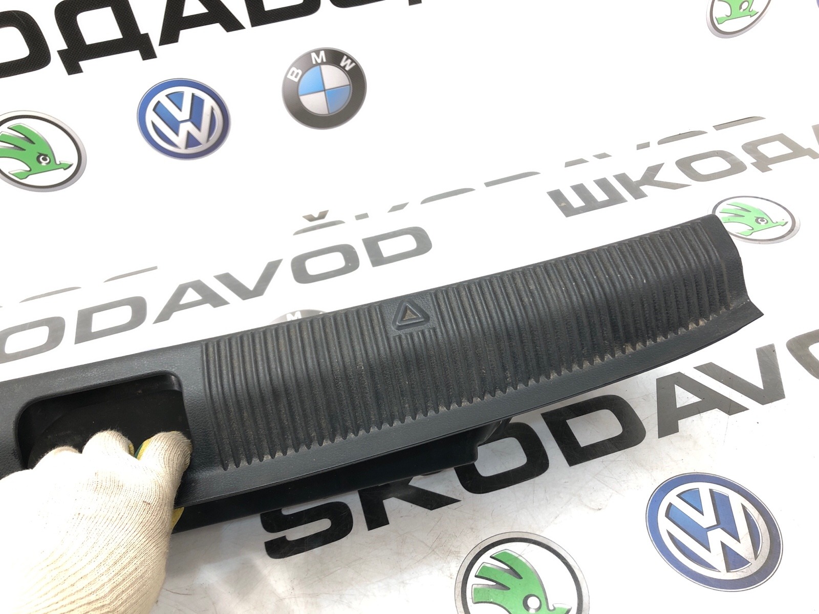 Накладка замка багажника, 1500 рублей, Москва