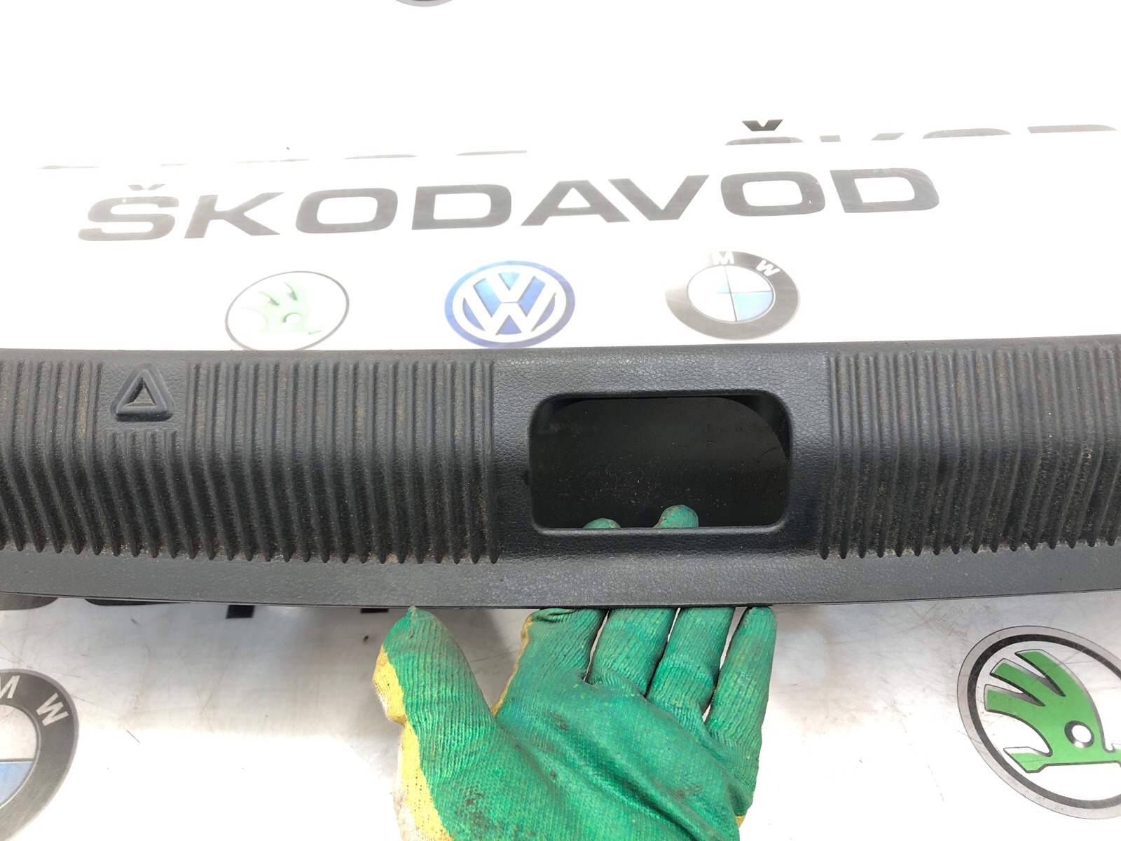 Накладка замка багажника, 1500 рублей, Москва