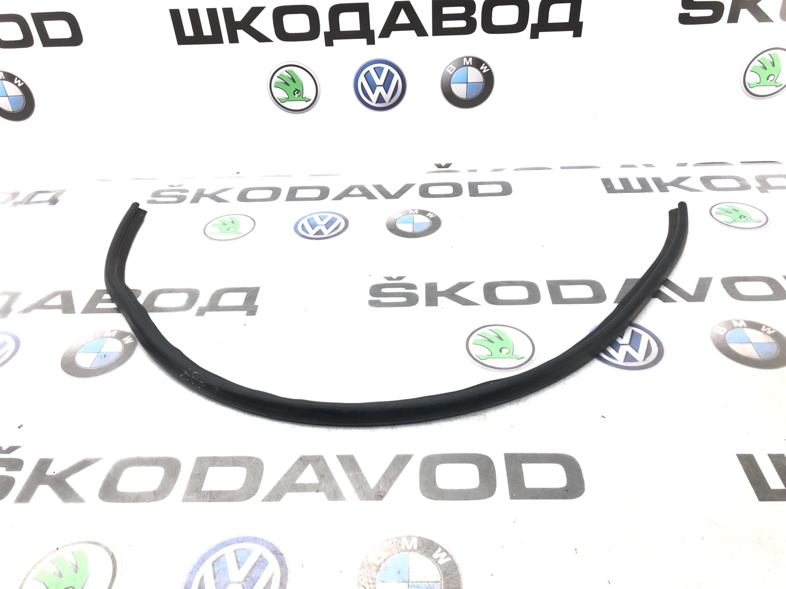 Уплотнитель капота, 1000 рублей, Москва