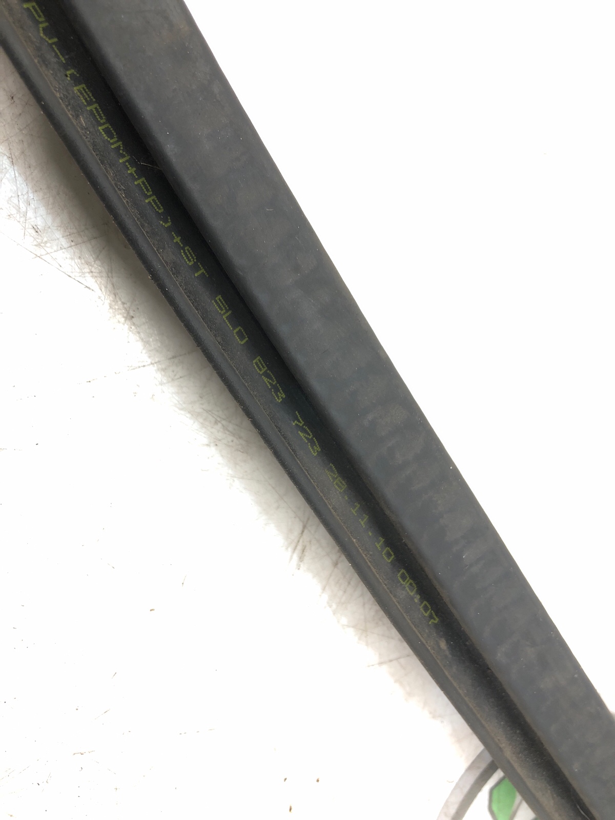 Уплотнитель капота, 1000 рублей, Москва