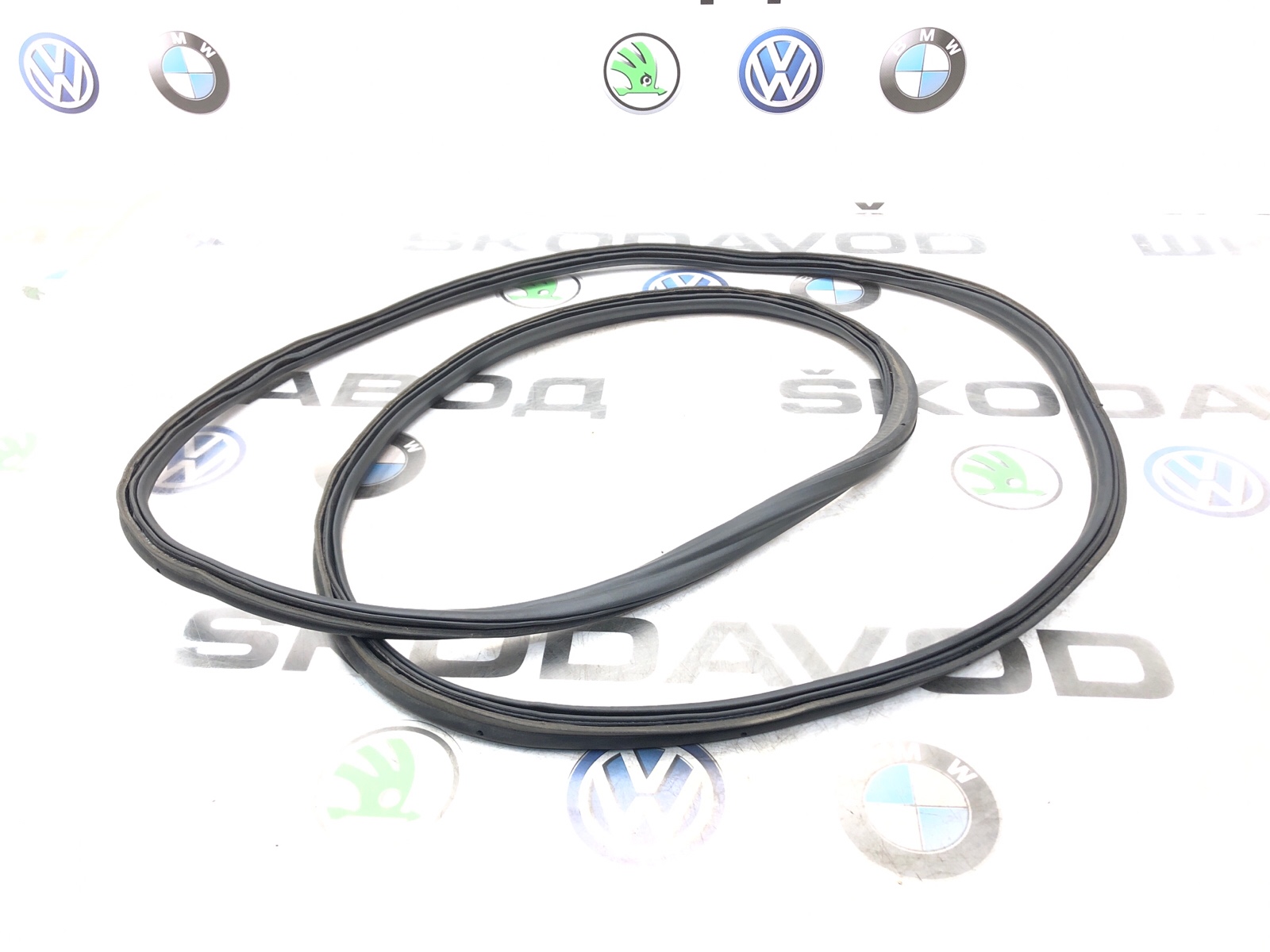 Уплотнитель проема багажника, 1000 рублей, Москва