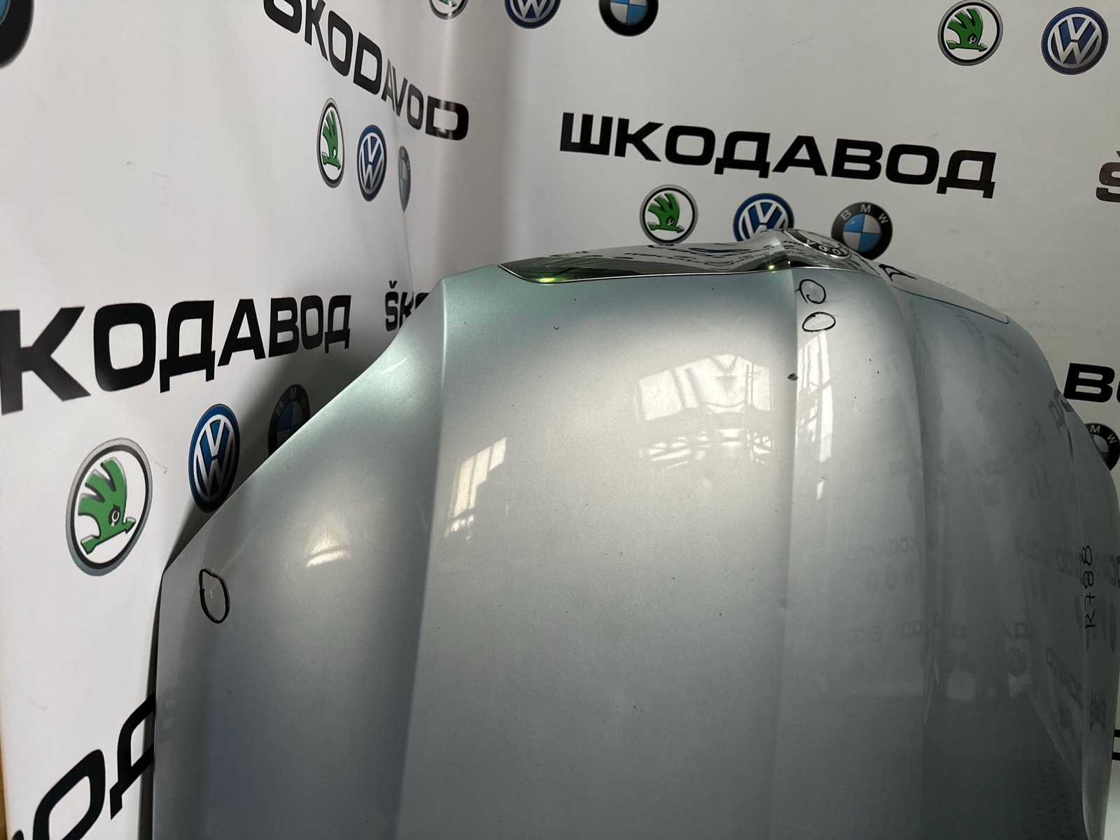 капот, 43000 рублей, Москва