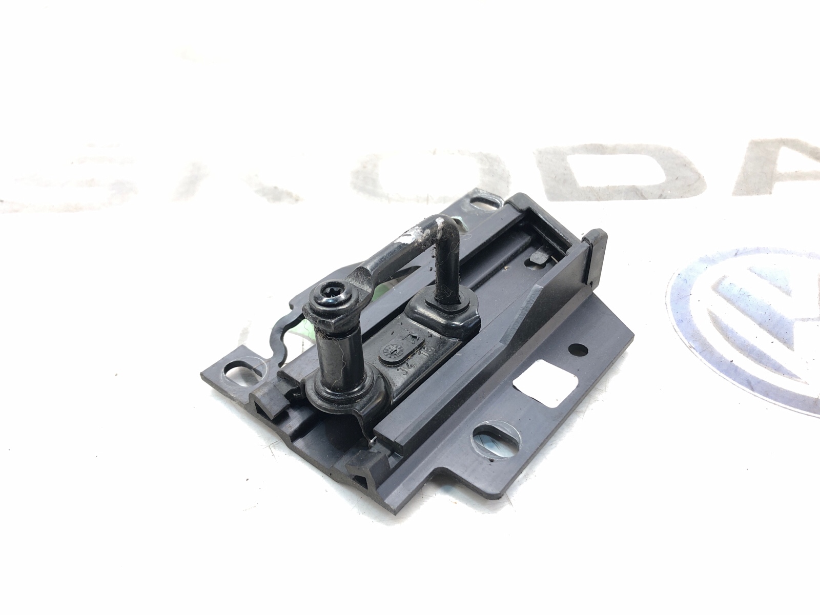 крюк капота, 4000 рублей, Москва