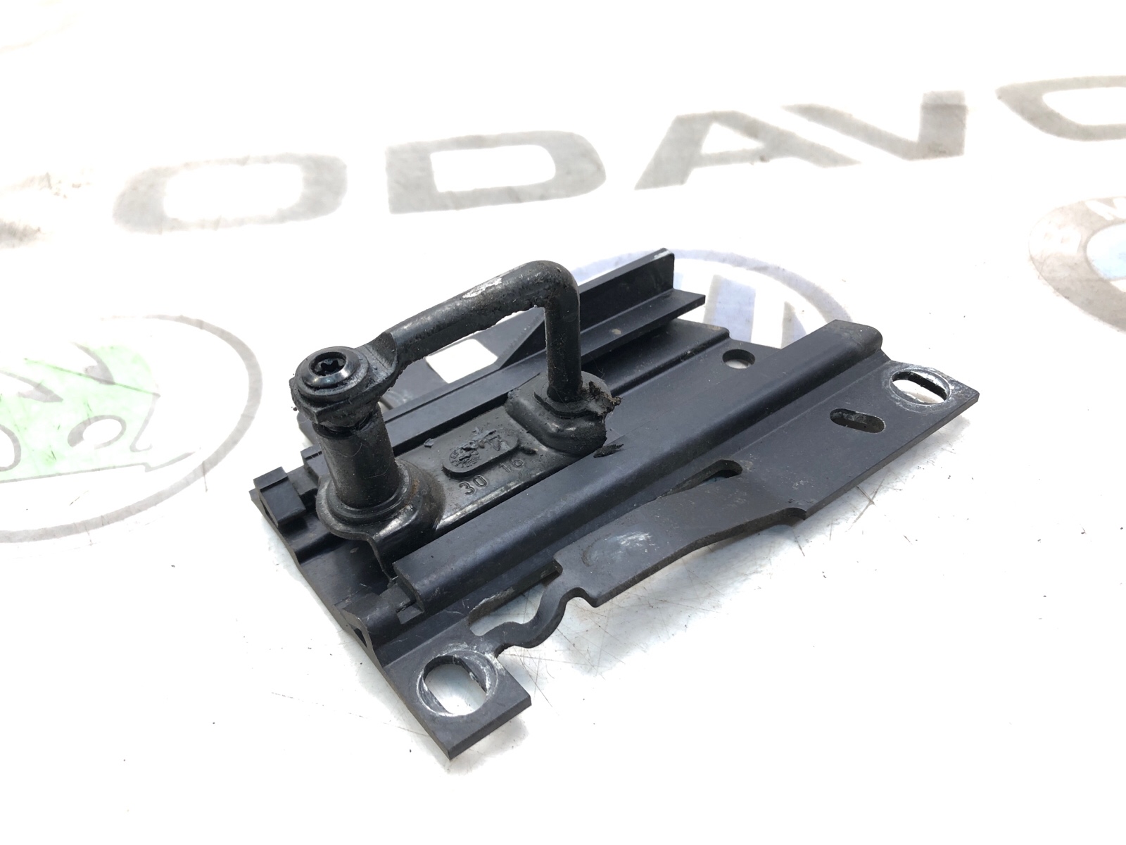 крюк капота, 4000 рублей, Москва