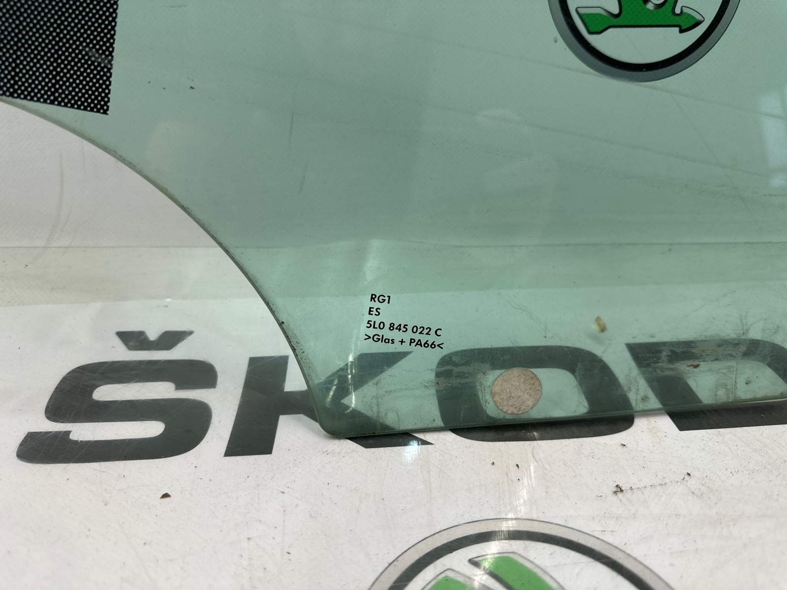 Стекло двери, 2000 рублей, Москва