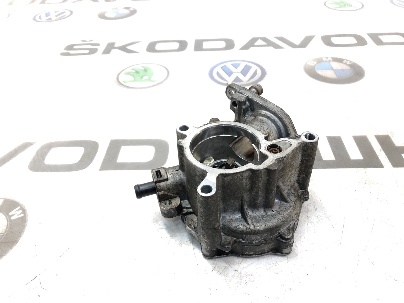 Насос вакуумный, 2000 рублей, Москва