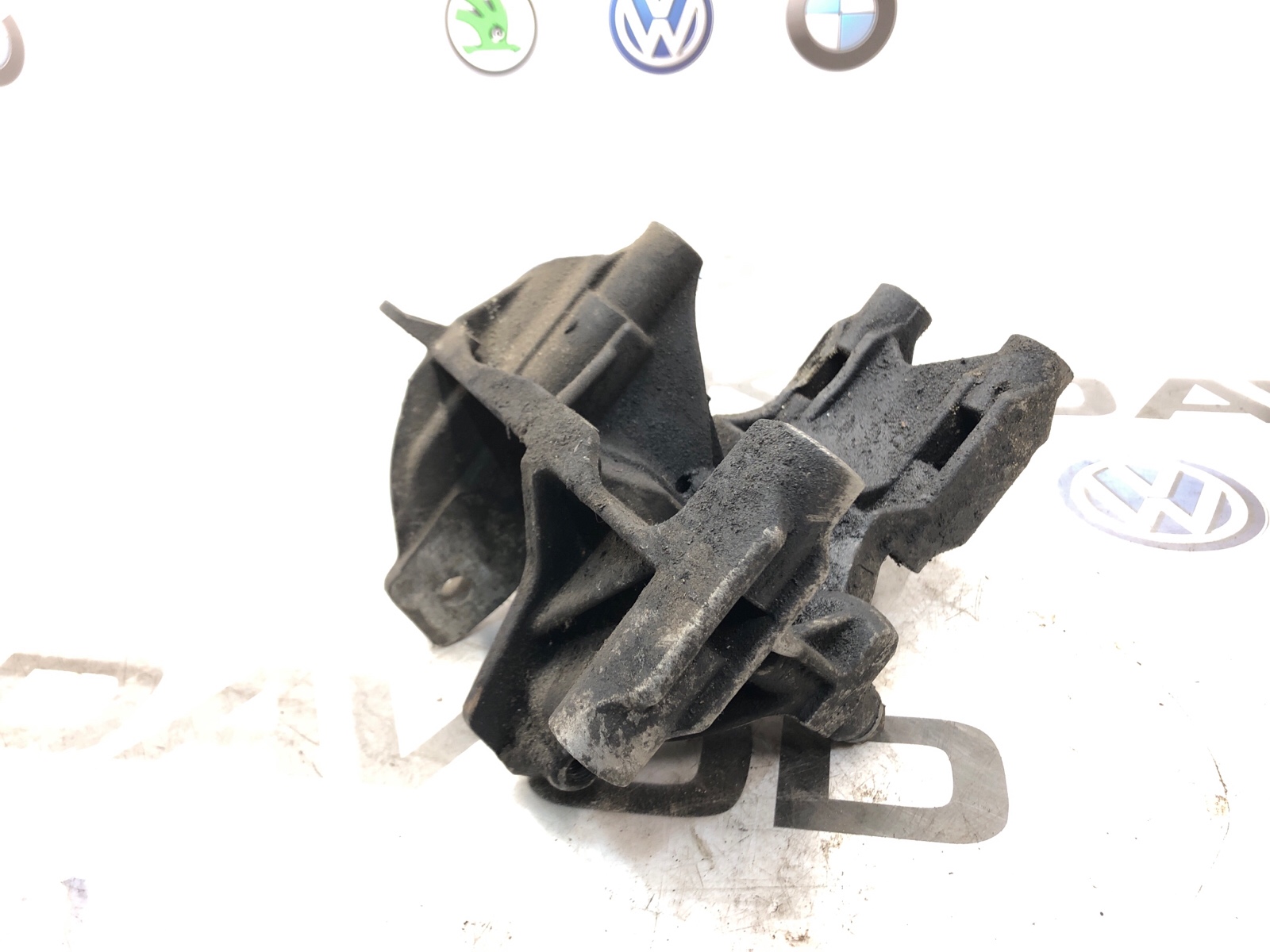 Кронштейн двигателя, 2000 рублей, Москва