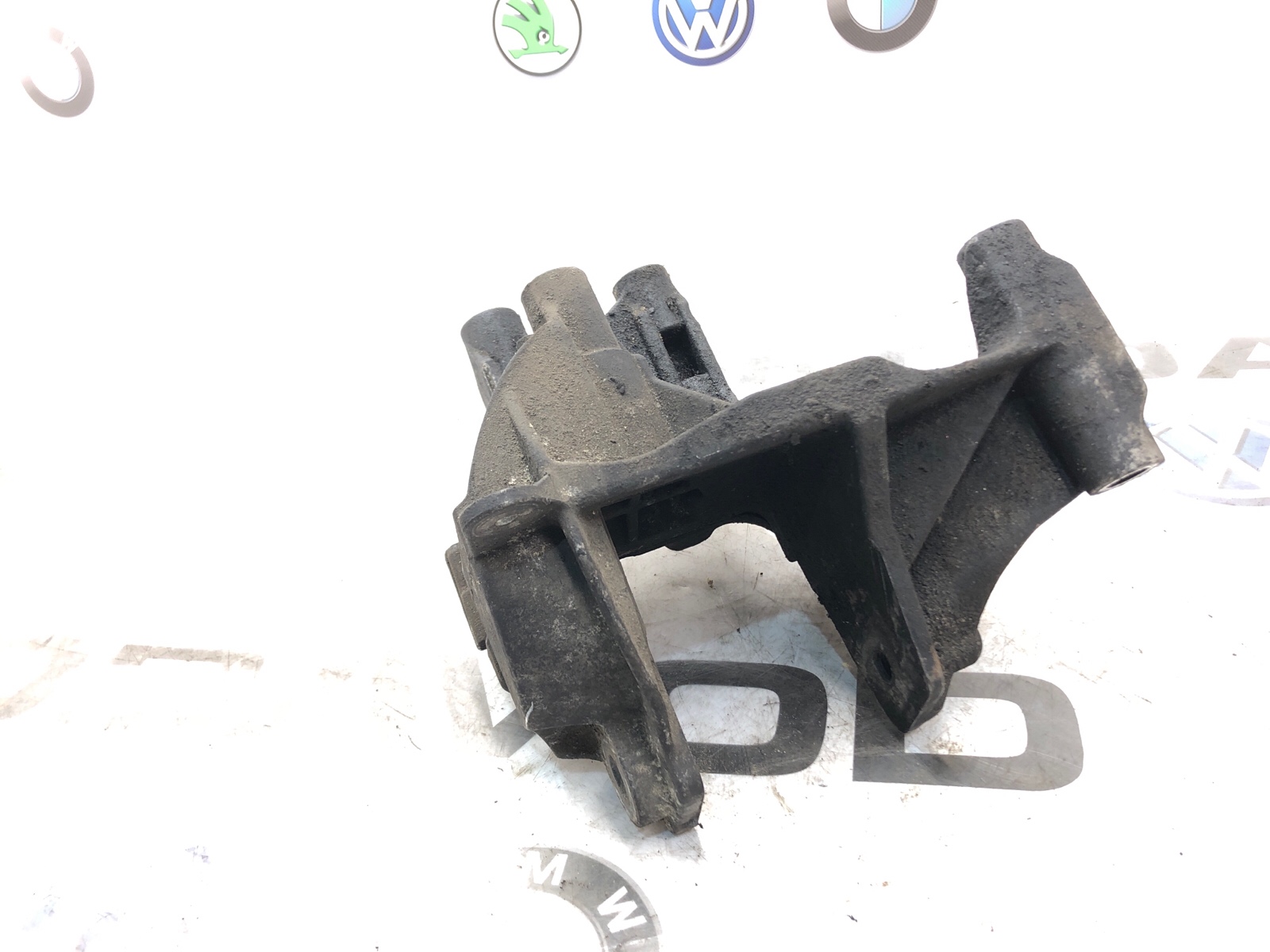 Кронштейн двигателя, 2000 рублей, Москва