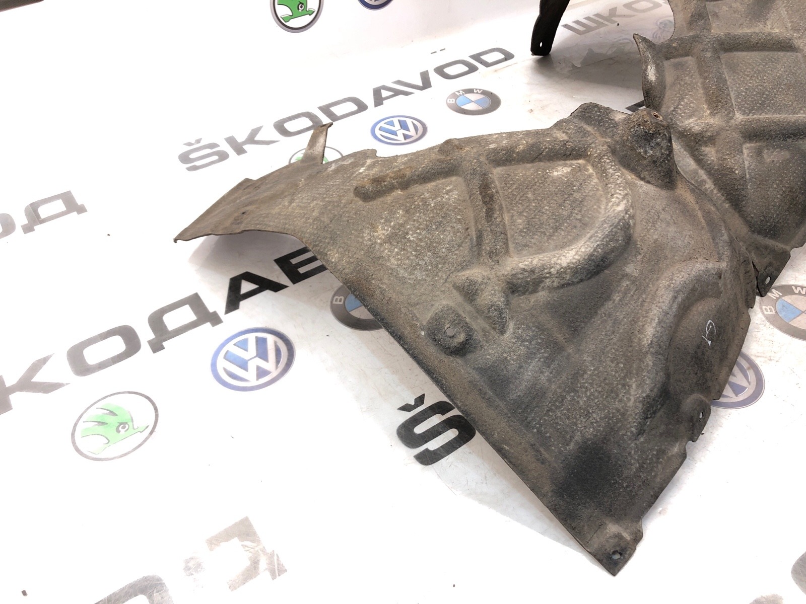 подкрылок, 3000 рублей, Москва