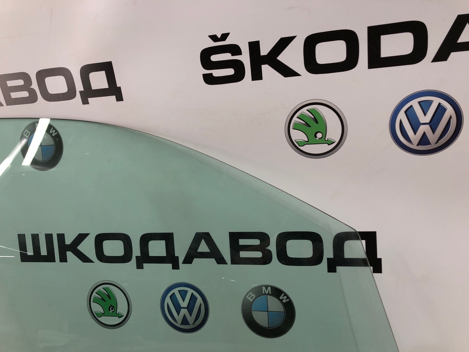 Стекло двери, 2000 рублей, Москва