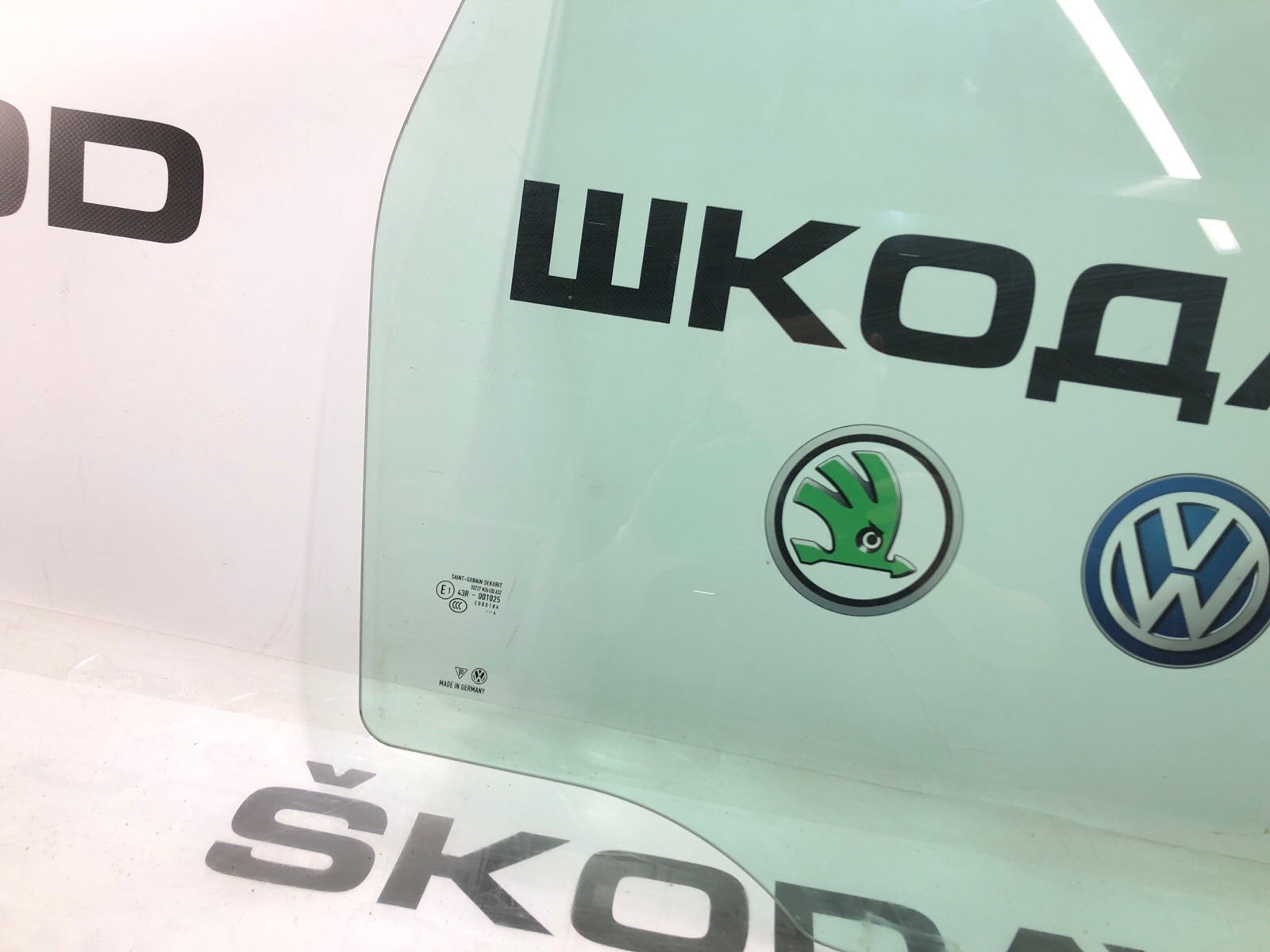 Стекло двери, 2000 рублей, Москва