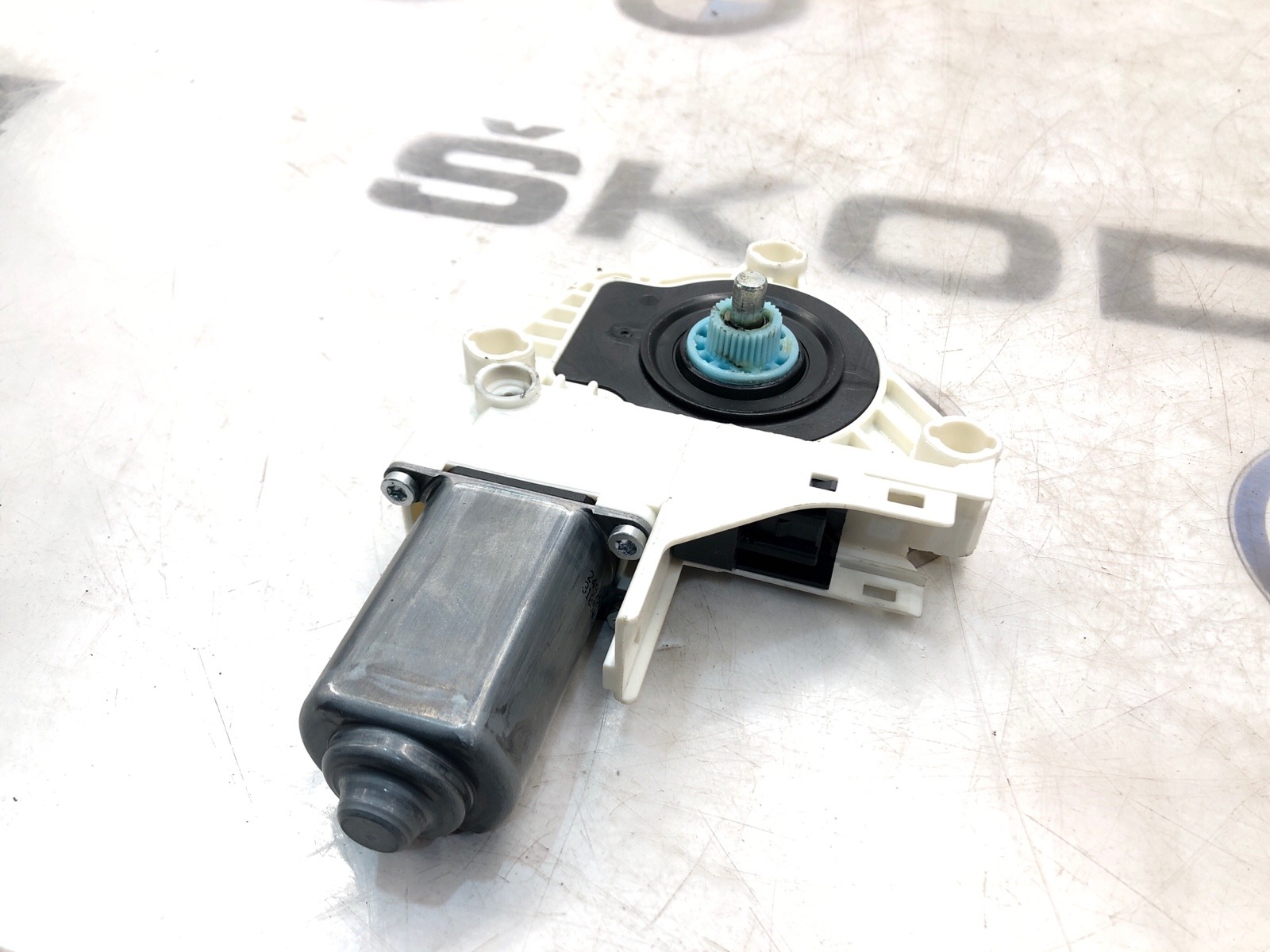 мотор стеклоподъемника, 1000 рублей, Москва