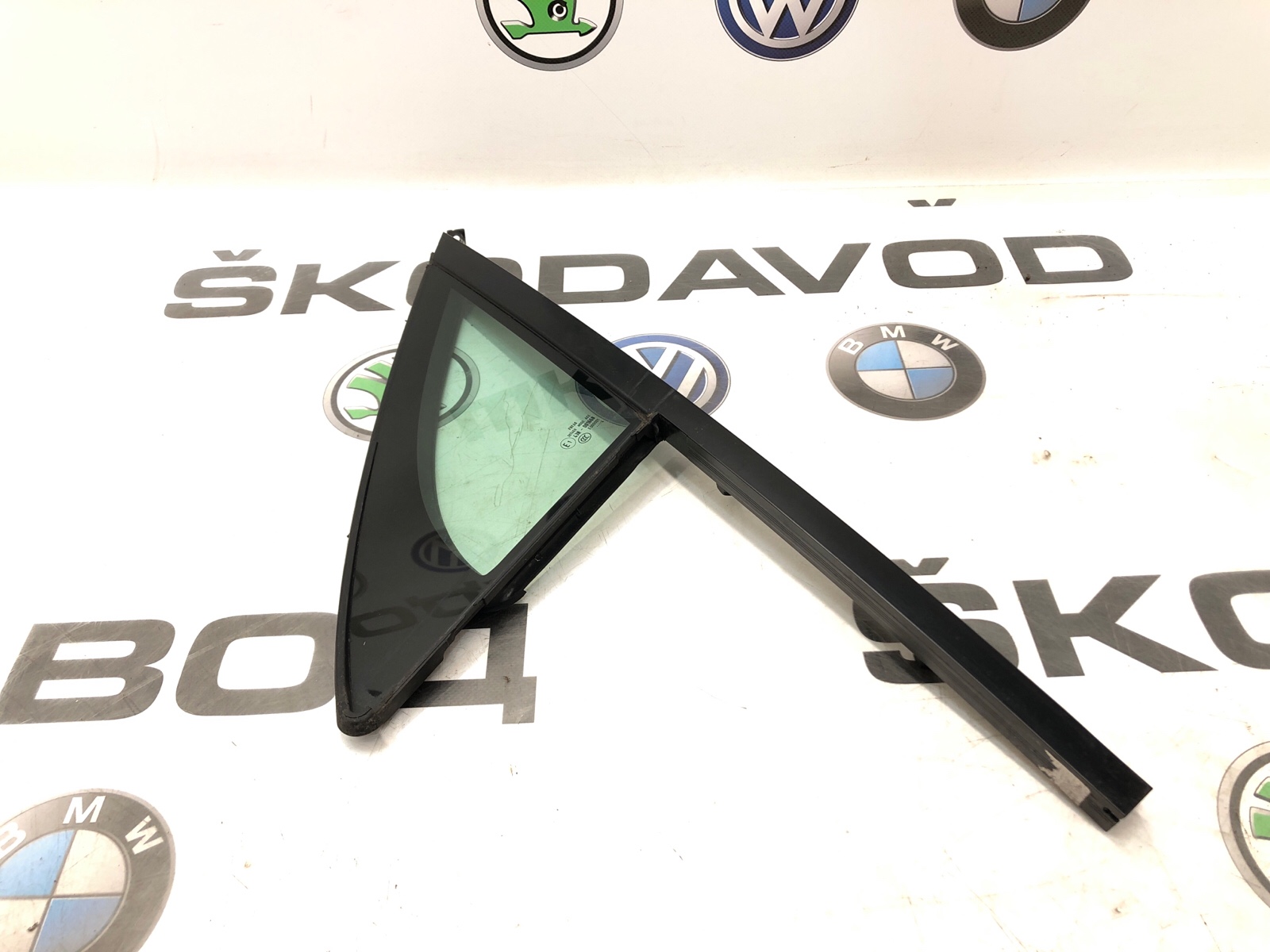 форточка двери, 2000 рублей, Москва