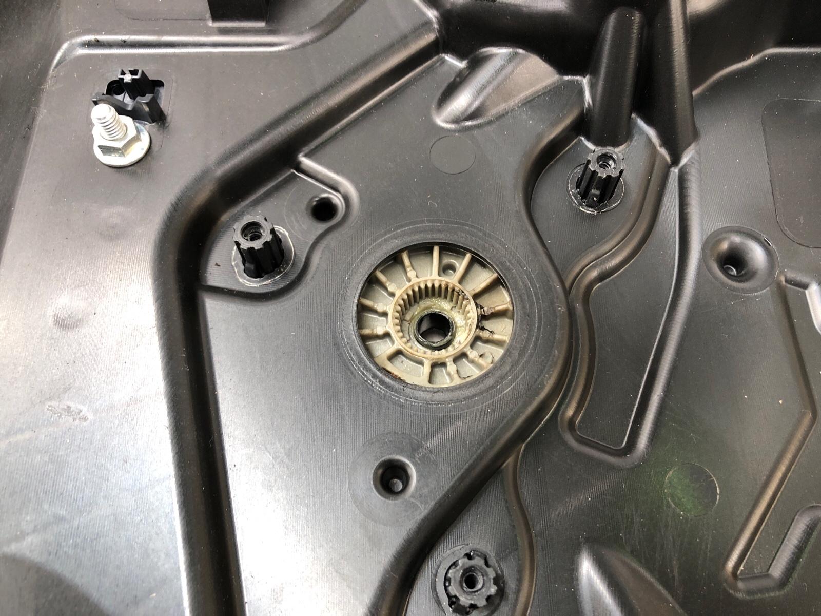 Стеклоподъемник, 2000 рублей, Москва