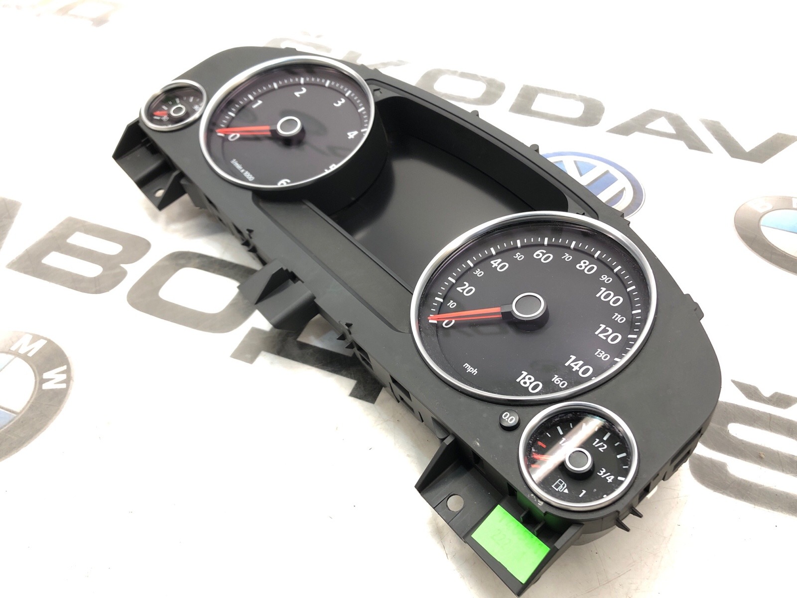 панель приборов, 4000 рублей, Москва