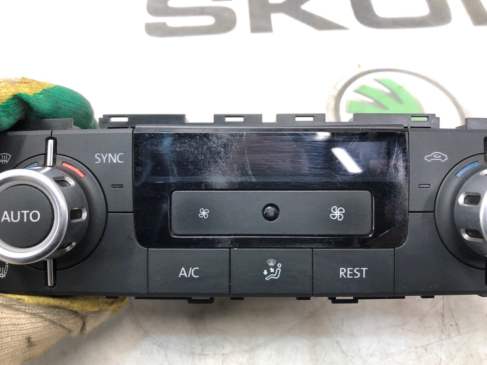 Блок управления климат-контролем, 2000 рублей, Москва