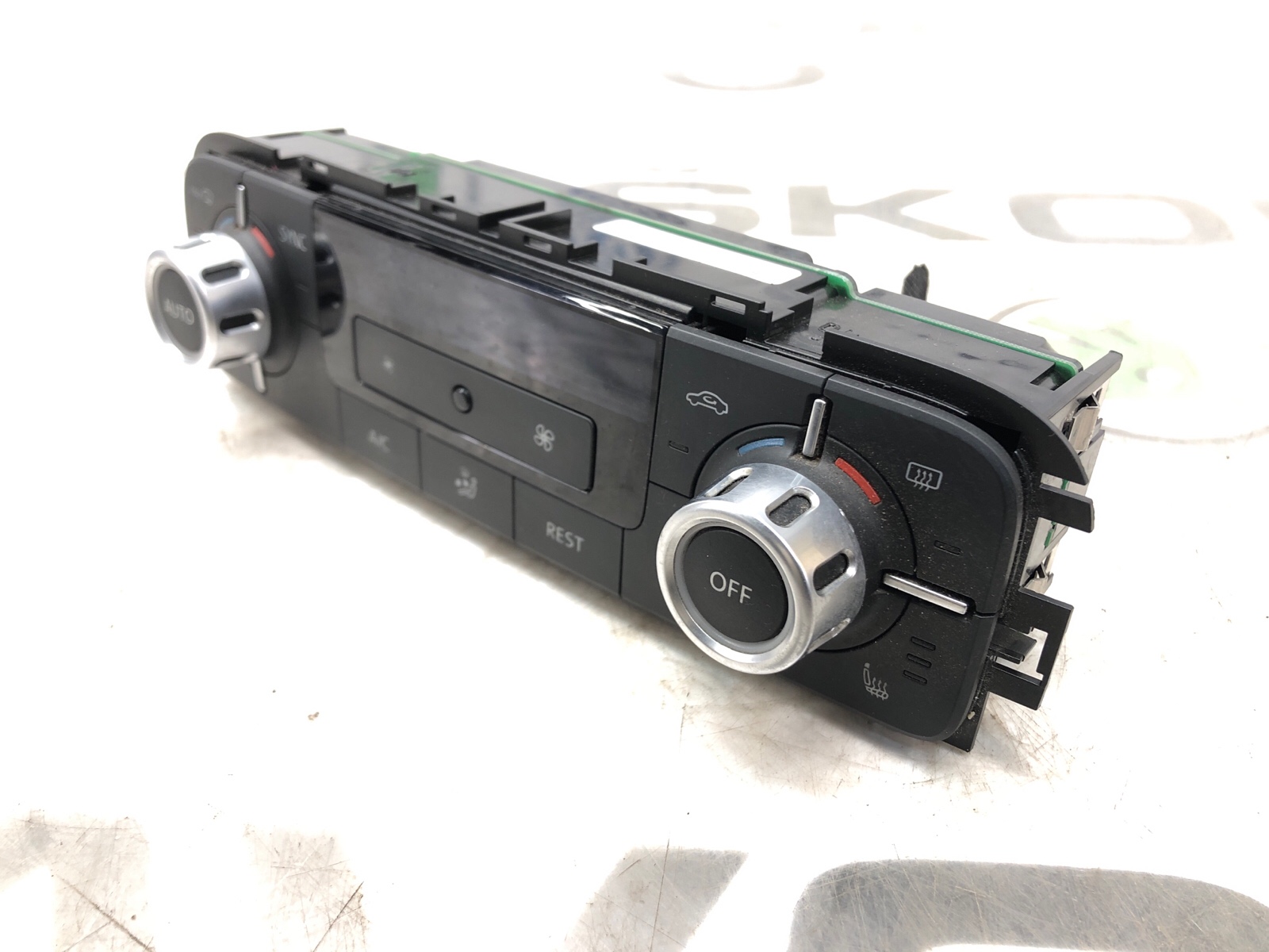 Блок управления климат-контролем, 2000 рублей, Москва