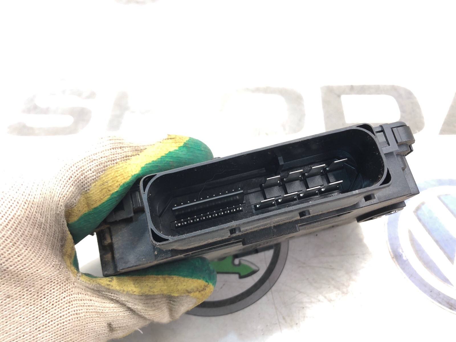 Блок управления стояночным тормозом, 1000 рублей, Москва