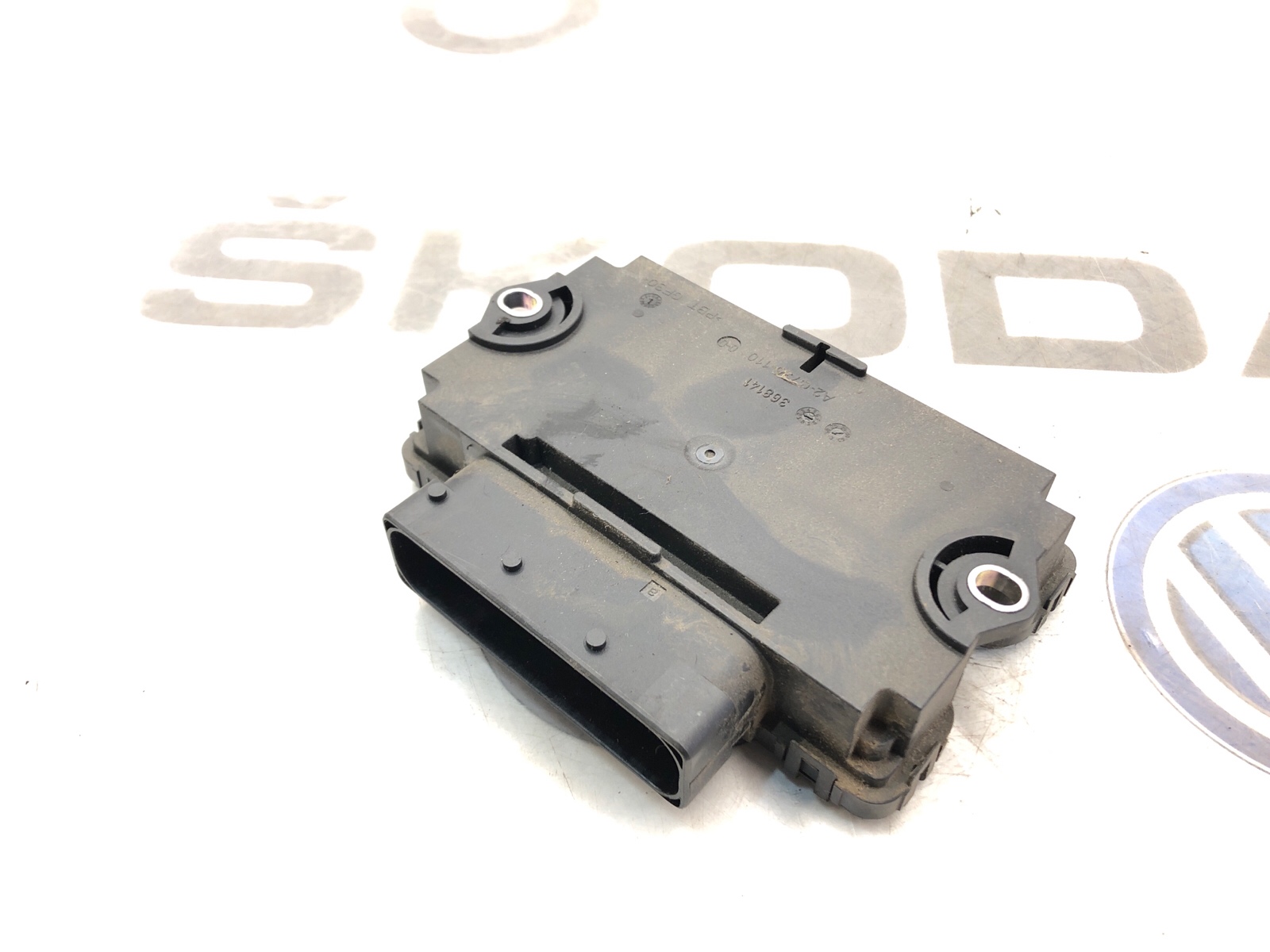 Блок управления стояночным тормозом, 1000 рублей, Москва