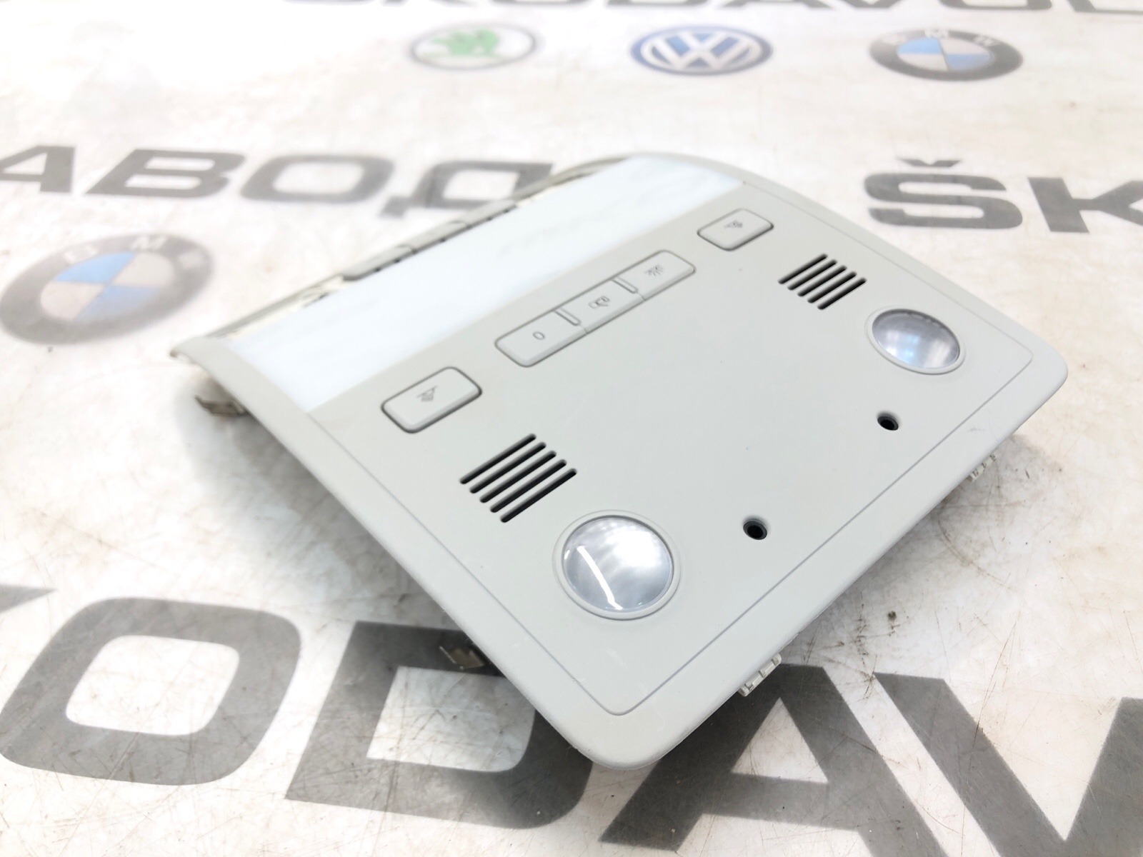 Плафон освещения салона, 2000 рублей, Москва