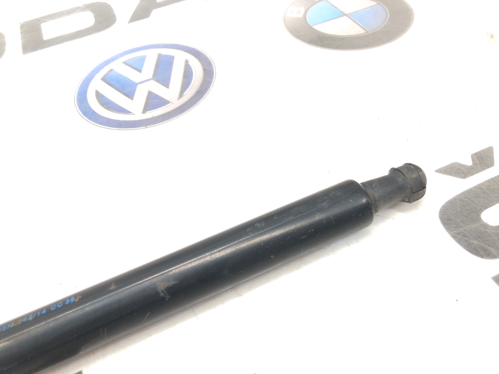 Амортизатор крышки багажника, 1000 рублей, Москва