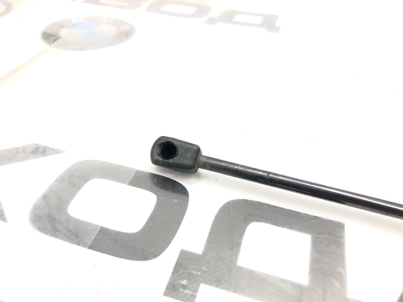 Амортизатор крышки багажника, 1000 рублей, Москва